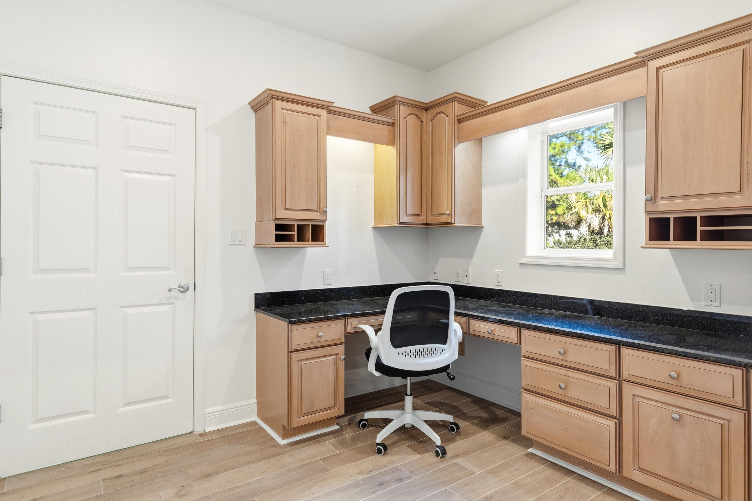 BURNT PINE - Residential