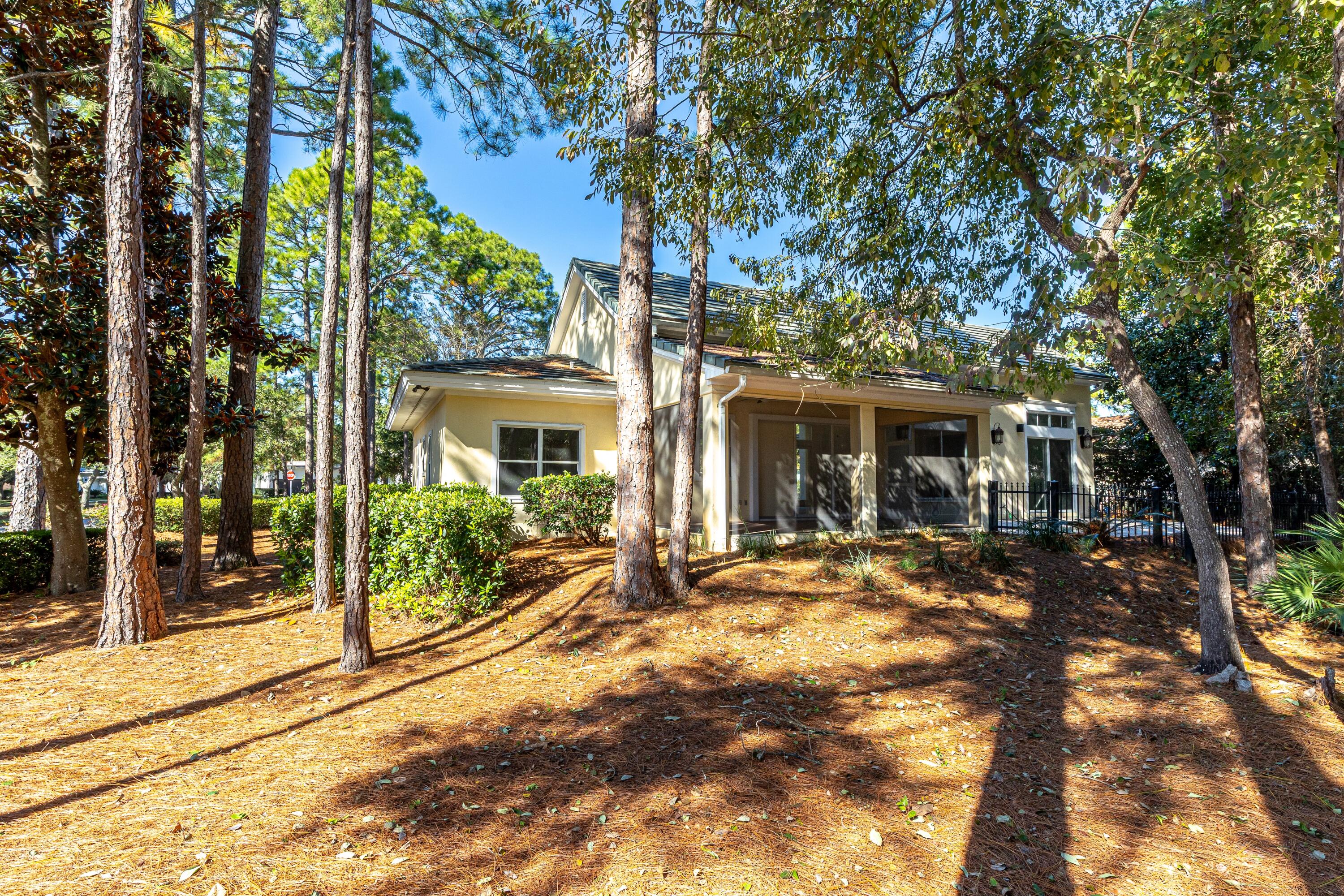 BURNT PINE - Residential