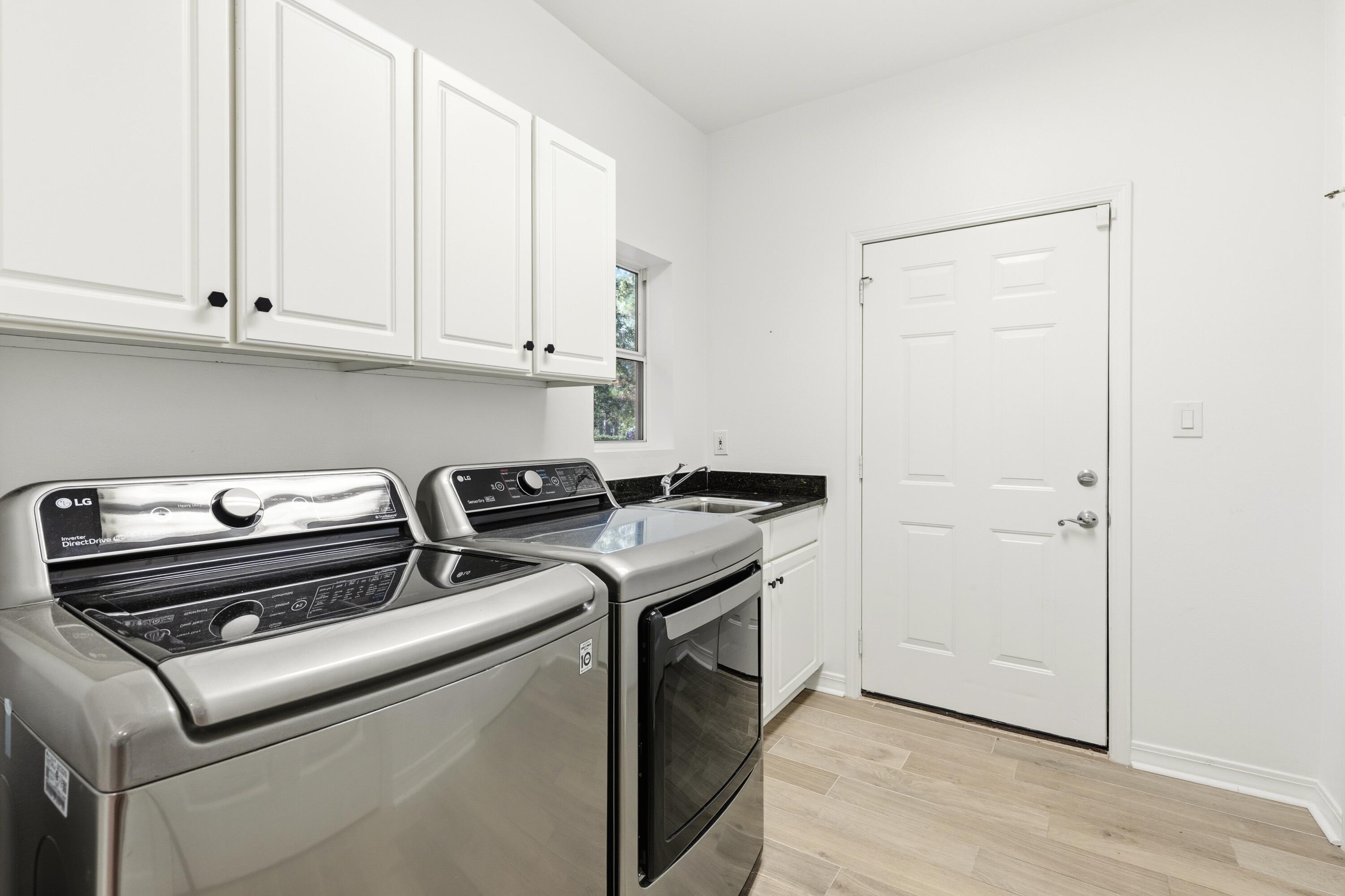 BURNT PINE - Residential