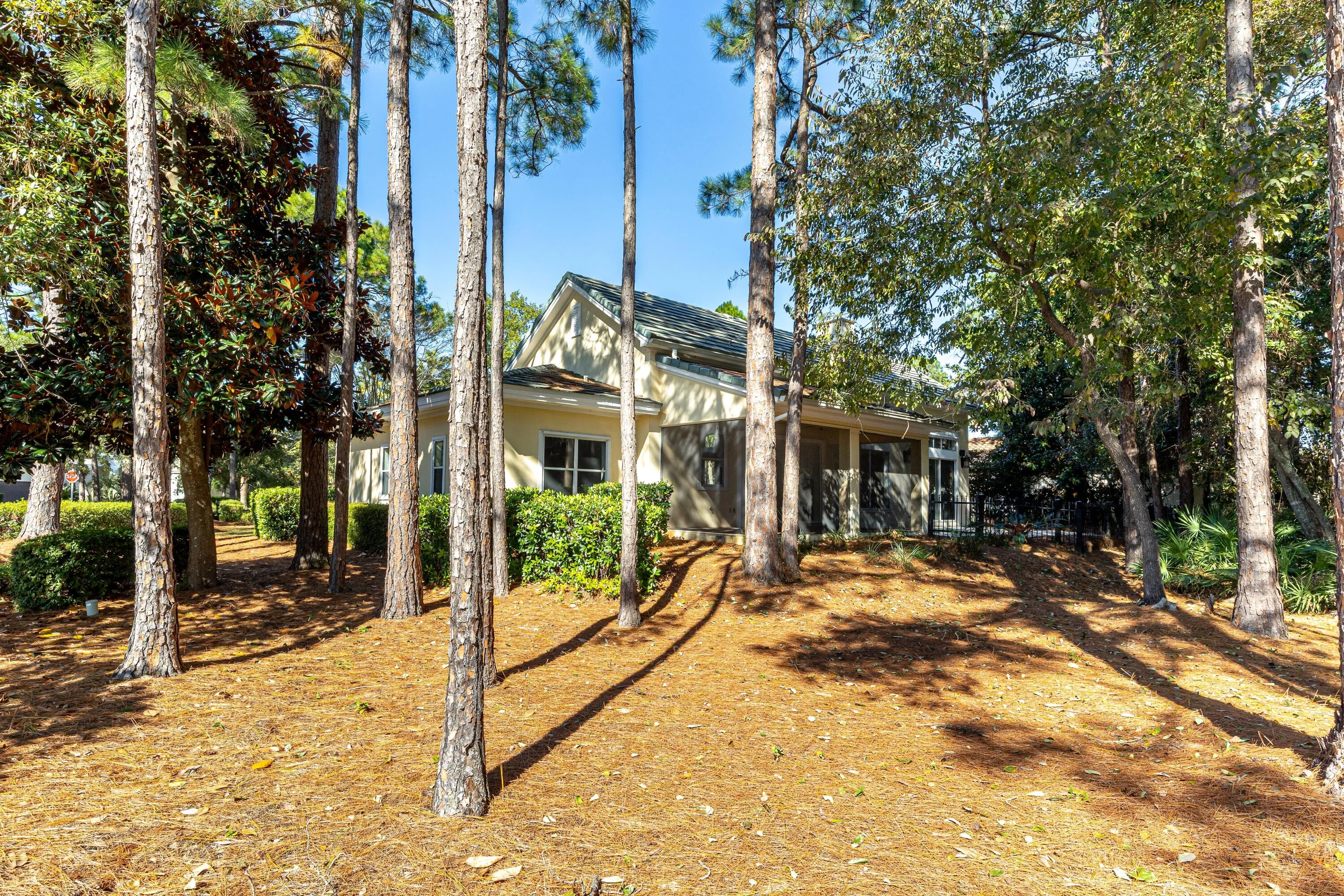 Miramar Beach, Florida 32550, United States, 3 Bedrooms Bedrooms, ,2 BathroomsBathrooms,Residential,Active,251860