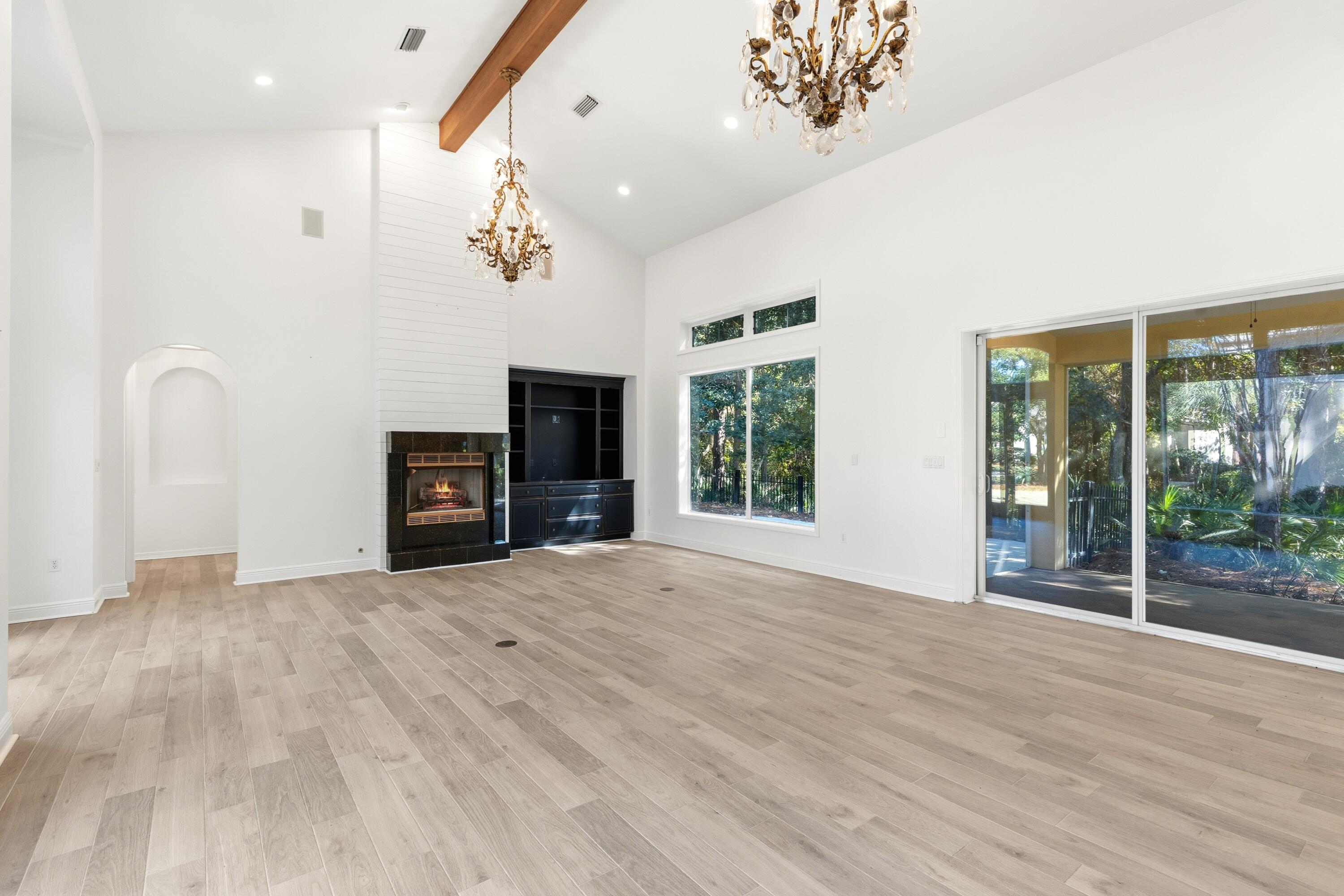 BURNT PINE - Residential