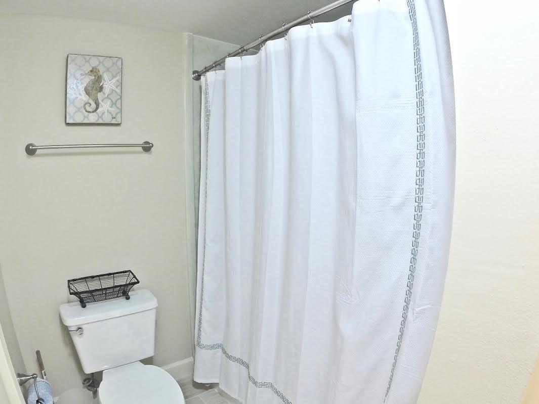 JADE EAST TOWERS CONDO - Residential