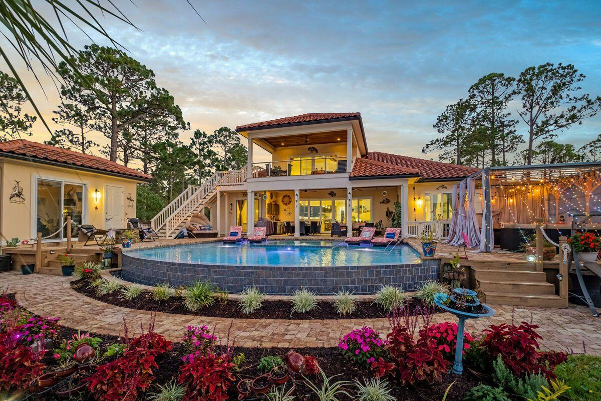 CREEKWATER BAY ESTATES UNREC - Residential