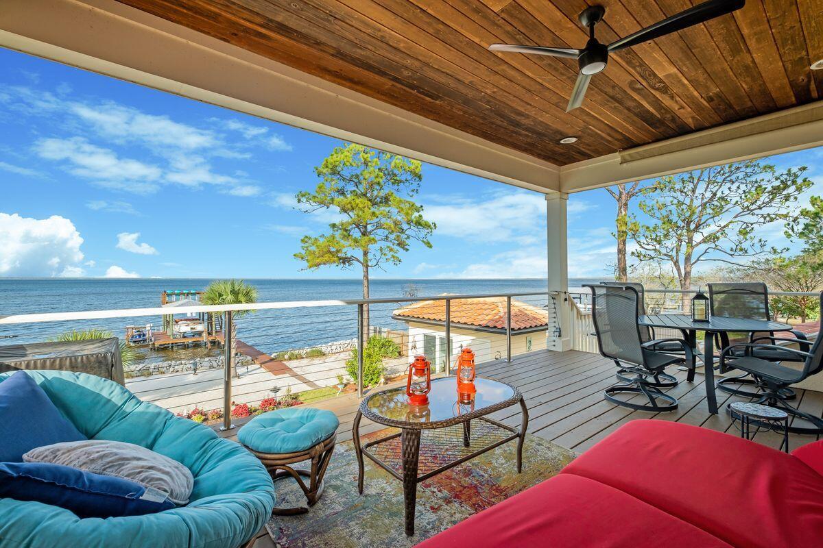 CREEKWATER BAY ESTATES UNREC - Residential