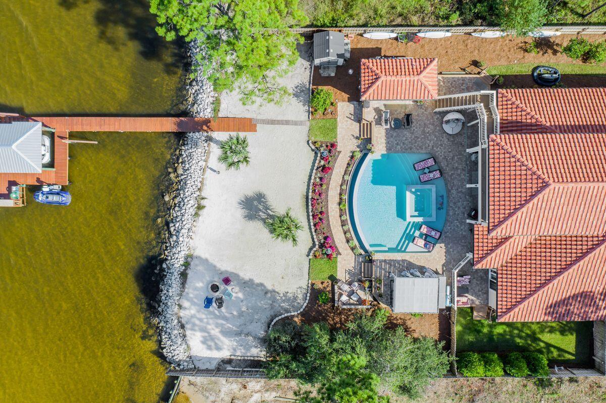 CREEKWATER BAY ESTATES UNREC - Residential