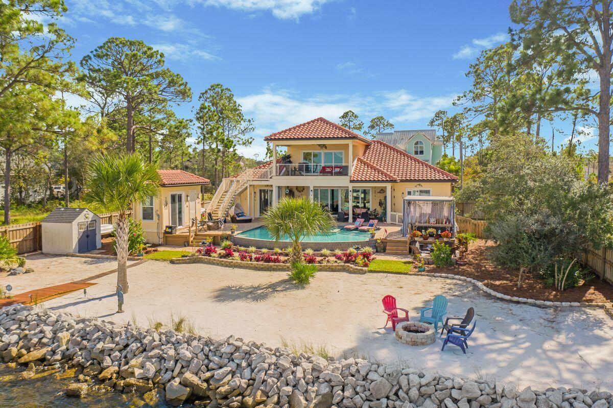 CREEKWATER BAY ESTATES UNREC - Residential