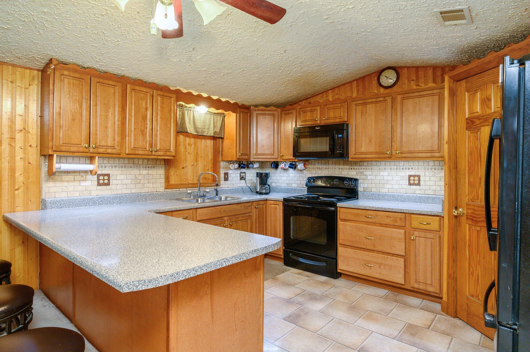 OAKWOOD HILLS UNIT 1 - Residential