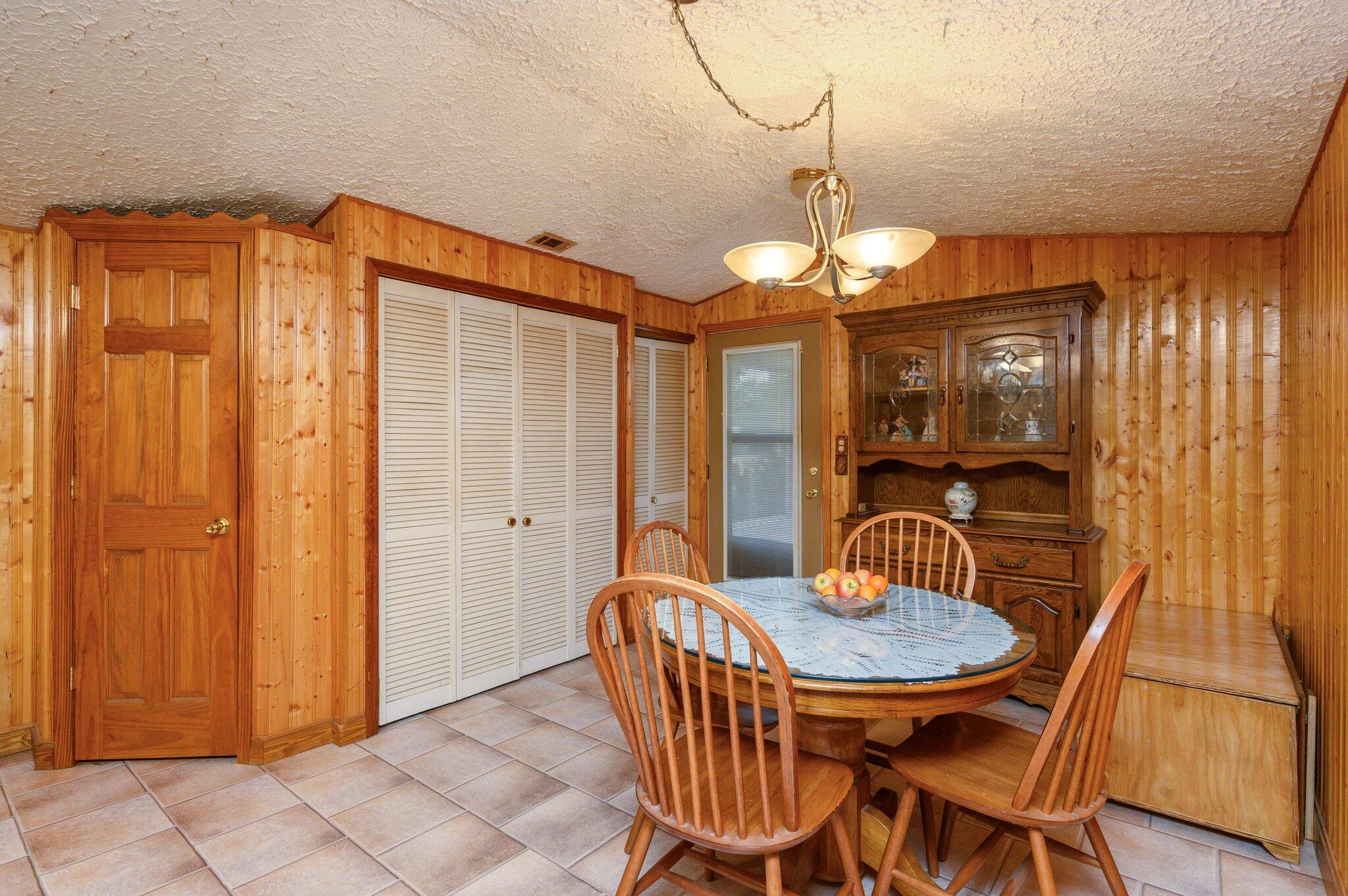 OAKWOOD HILLS UNIT 1 - Residential