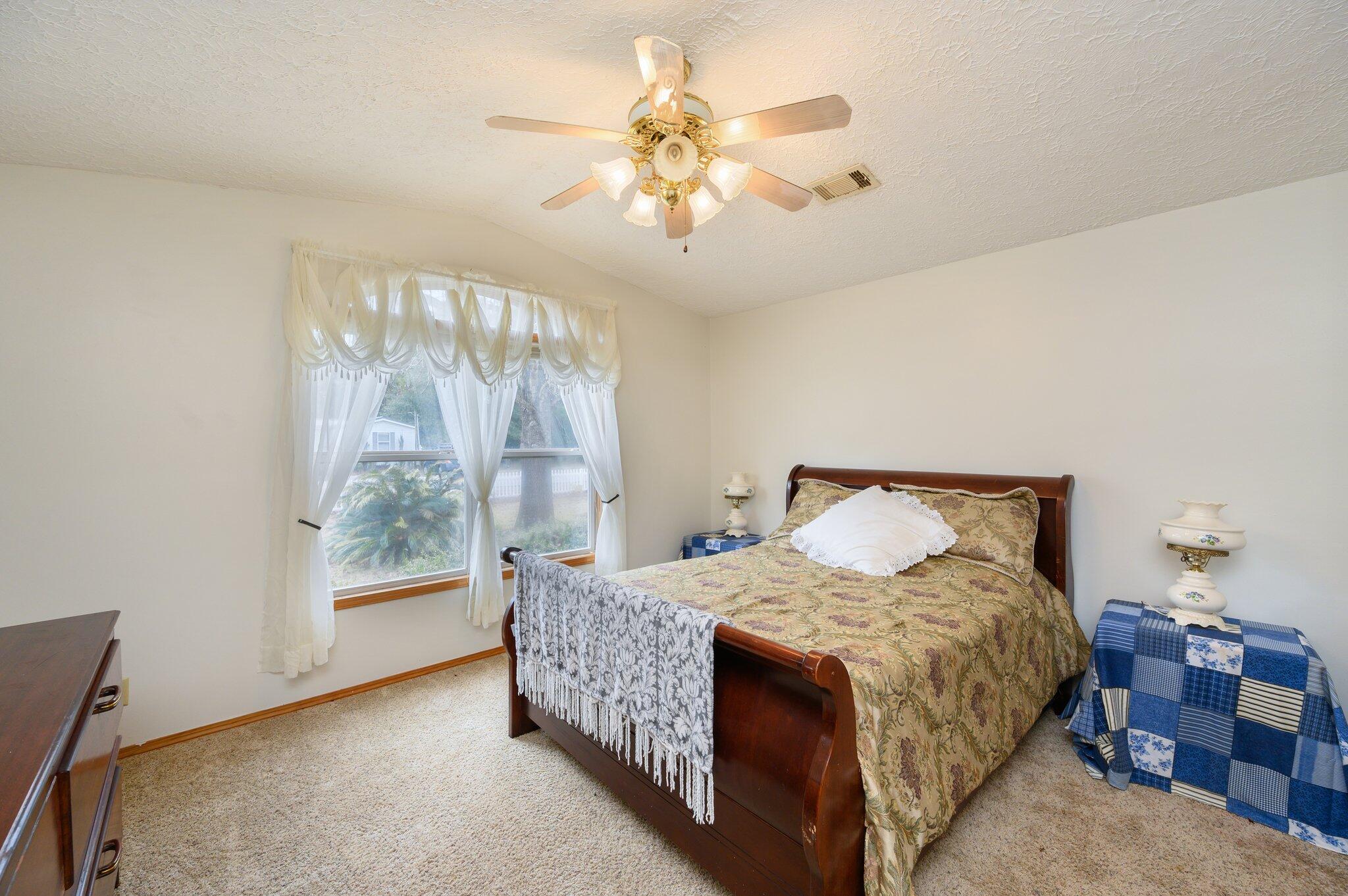 OAKWOOD HILLS UNIT 1 - Residential