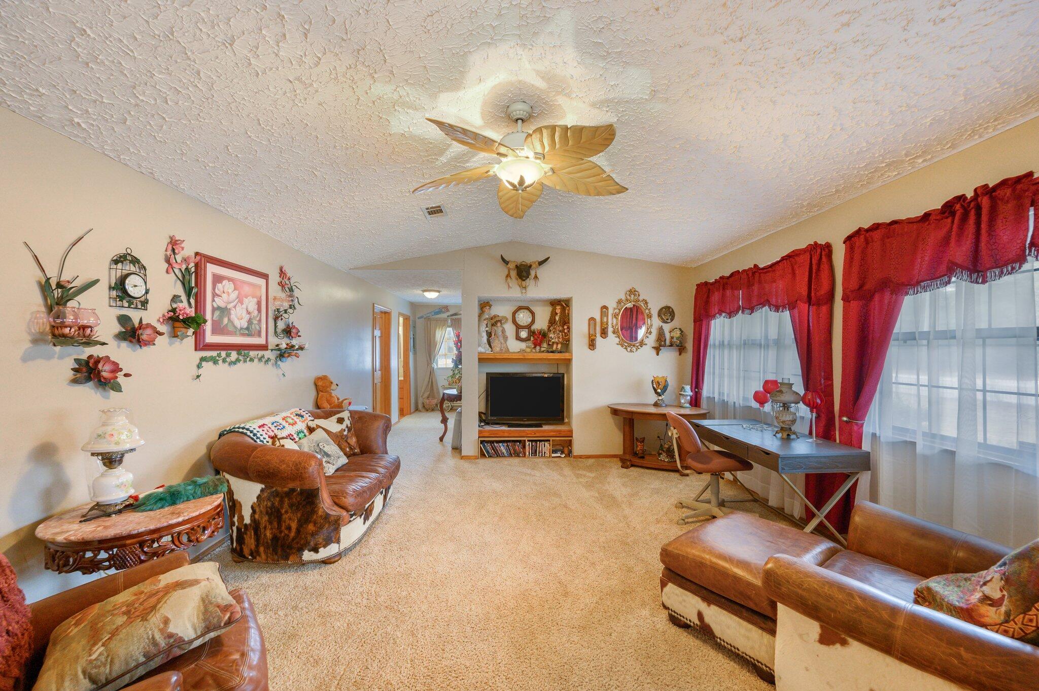 OAKWOOD HILLS UNIT 1 - Residential