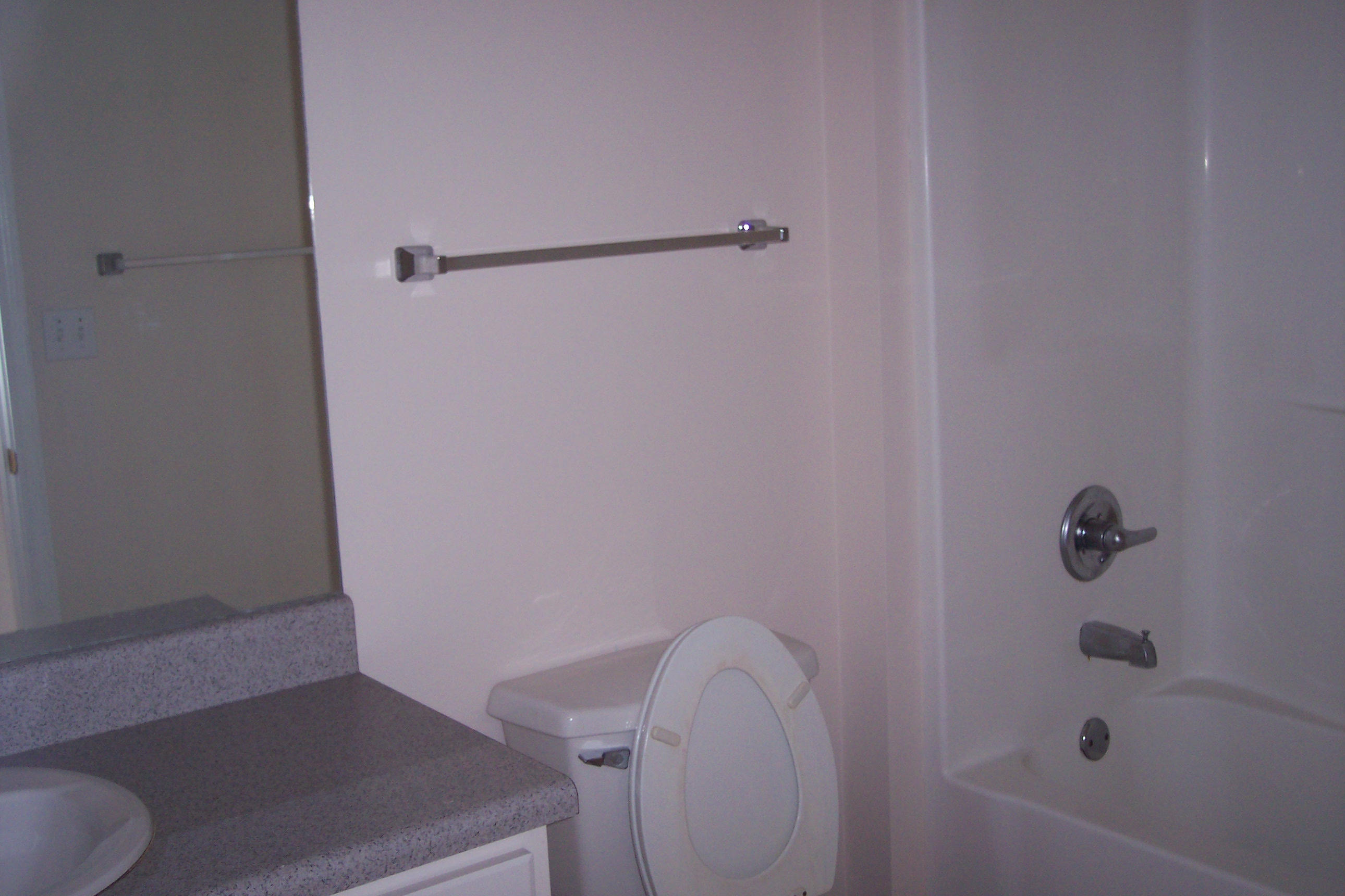 COLLEGE COURTYARD APARTMENTS - Residential Lease