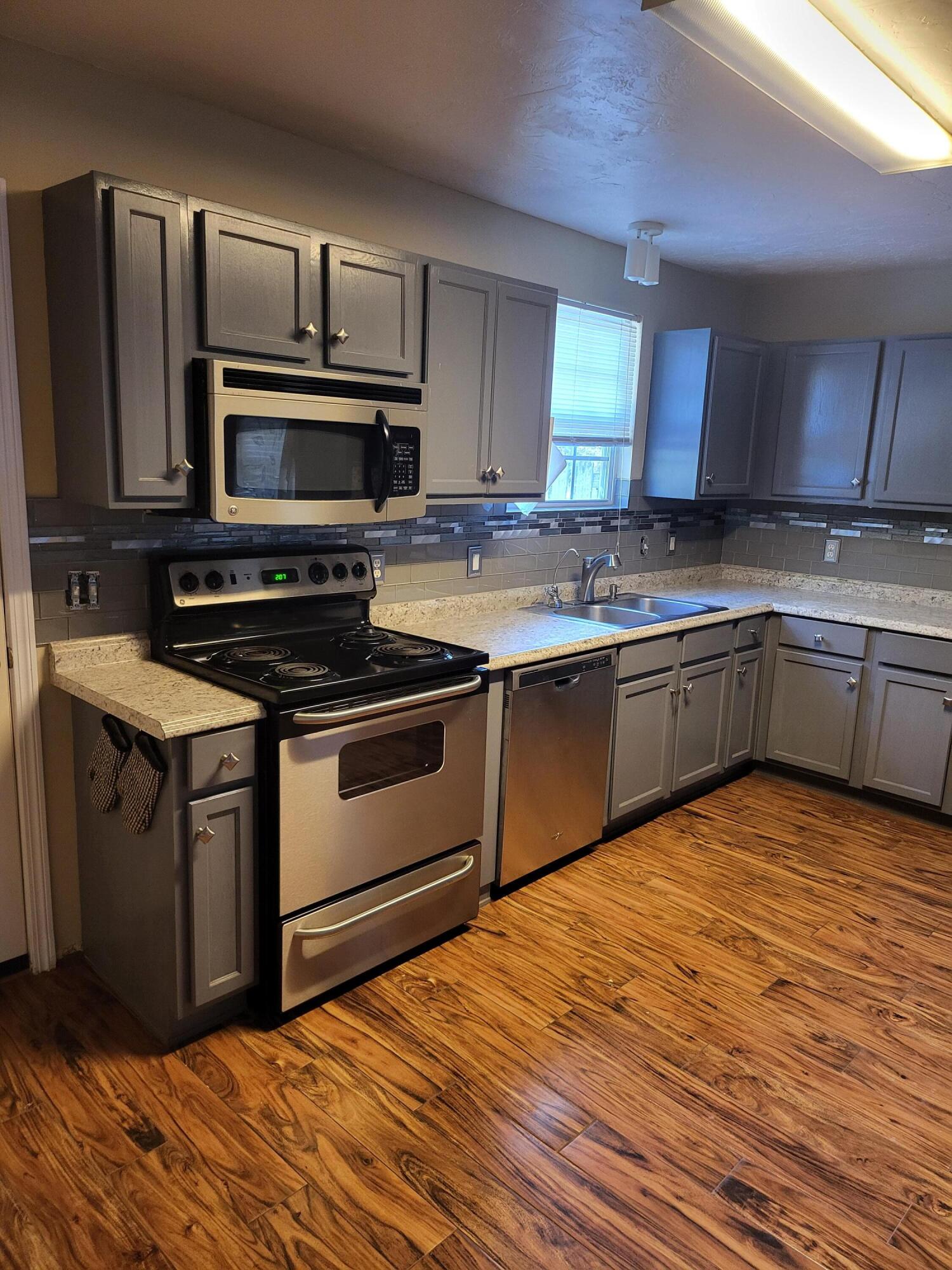 EAST BAY HEIGHTS - Residential