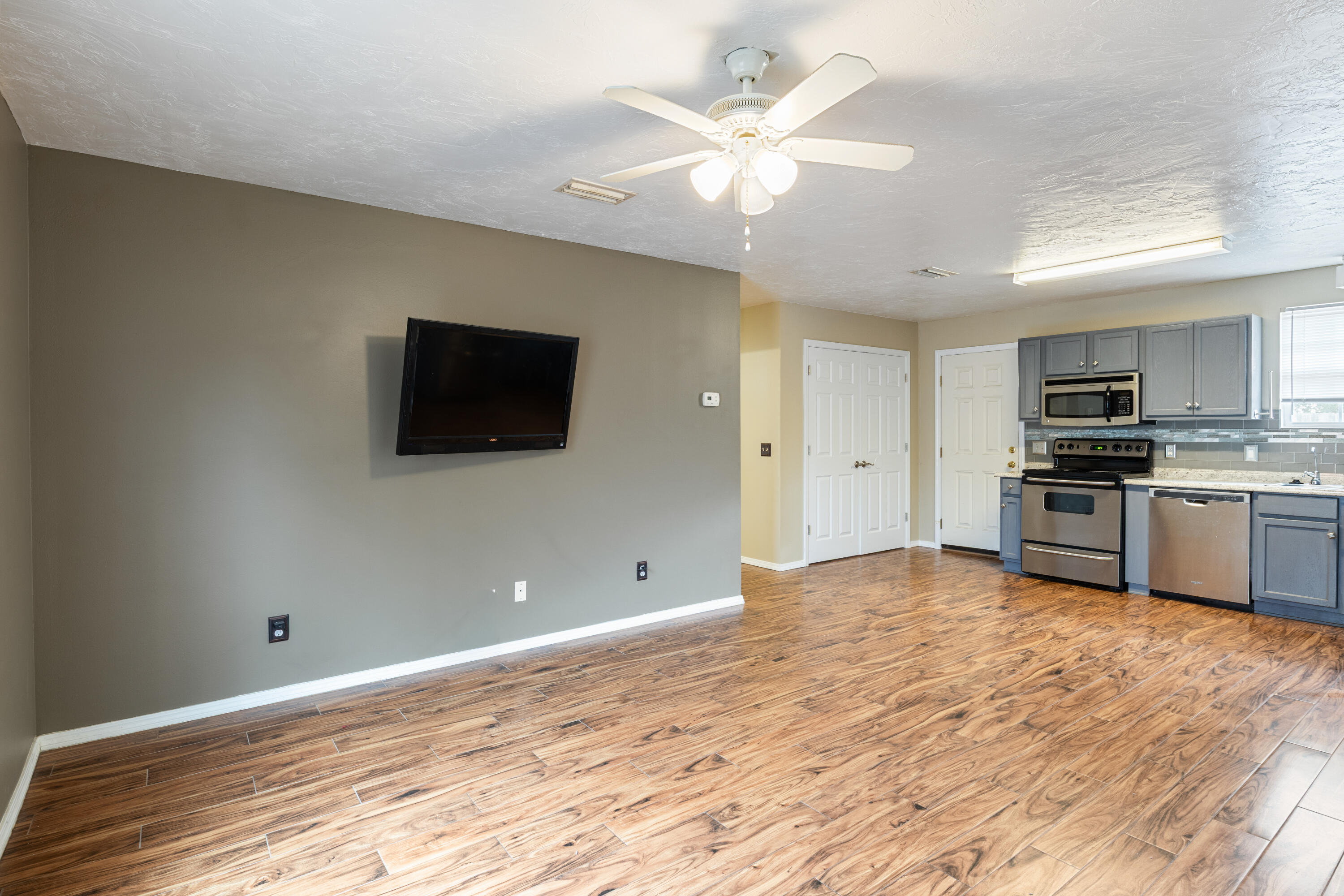 EAST BAY HEIGHTS - Residential