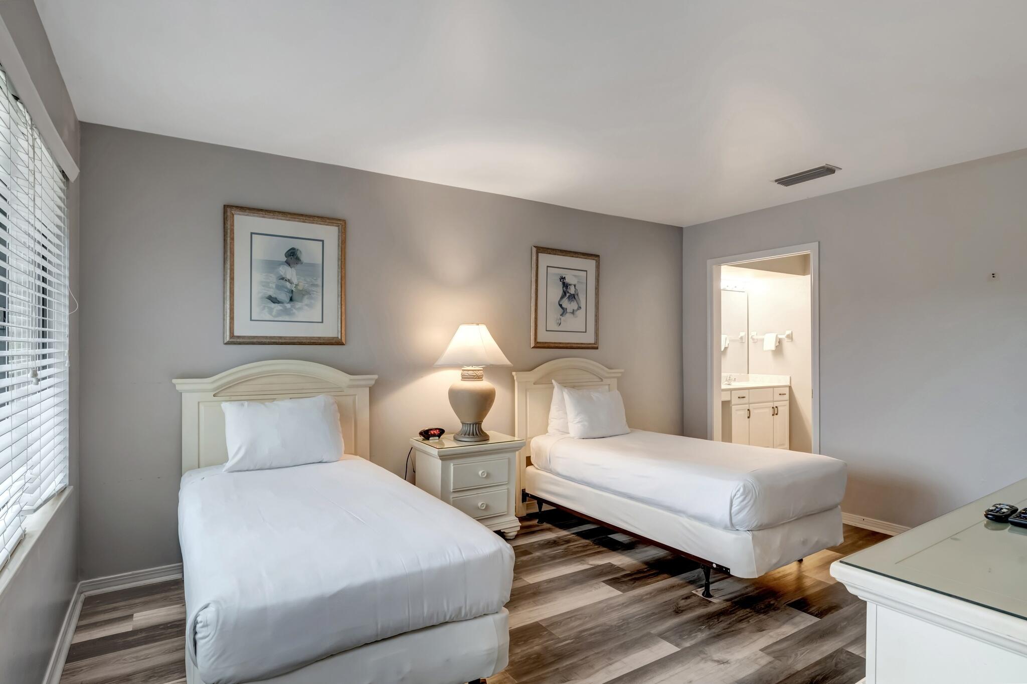 FAIRWAYS AT SANDESTIN PH 1 - Residential Lease