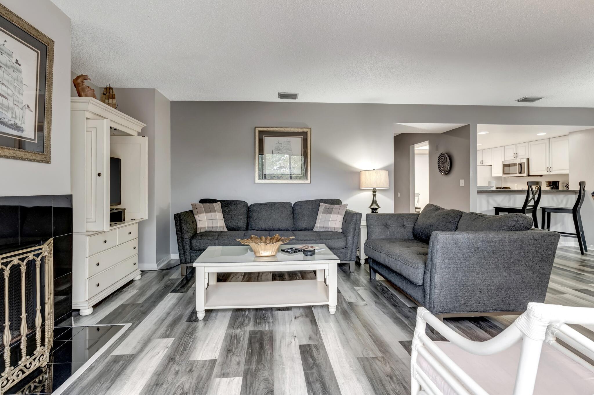 FAIRWAYS AT SANDESTIN PH 1 - Residential Lease