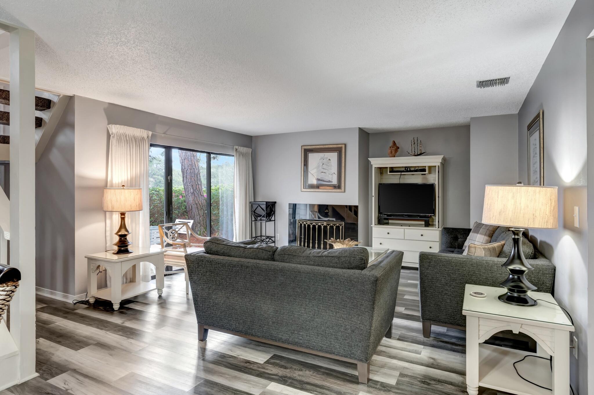 FAIRWAYS AT SANDESTIN PH 1 - Residential Lease