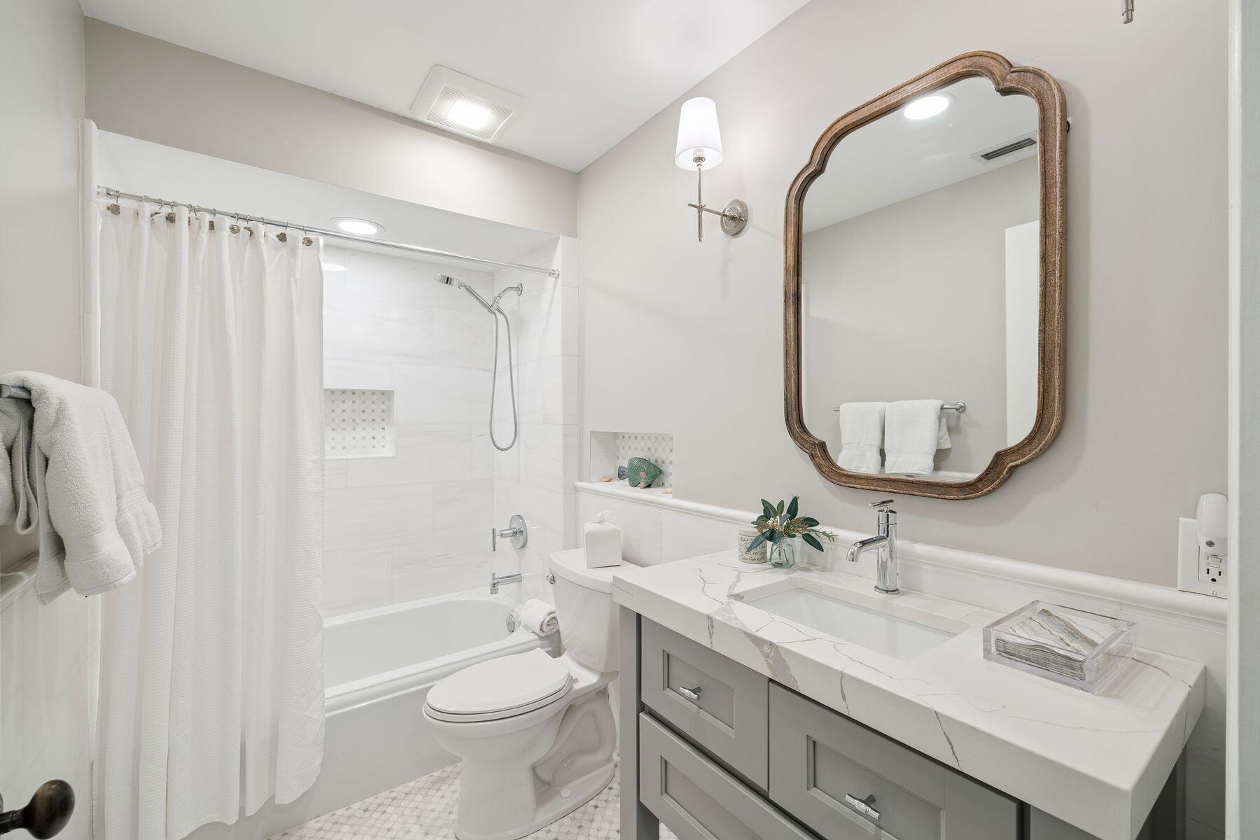 ROSEMARY BEACH, THE LOFTS WEST - Residential