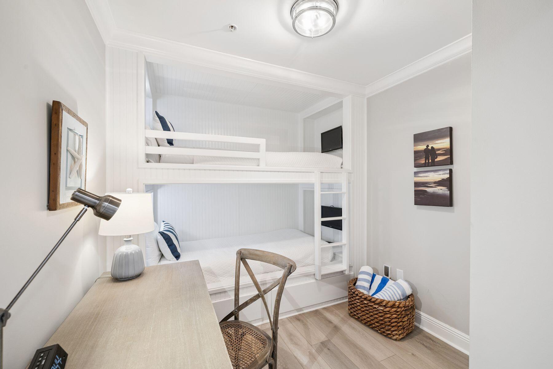 ROSEMARY BEACH, THE LOFTS WEST - Residential