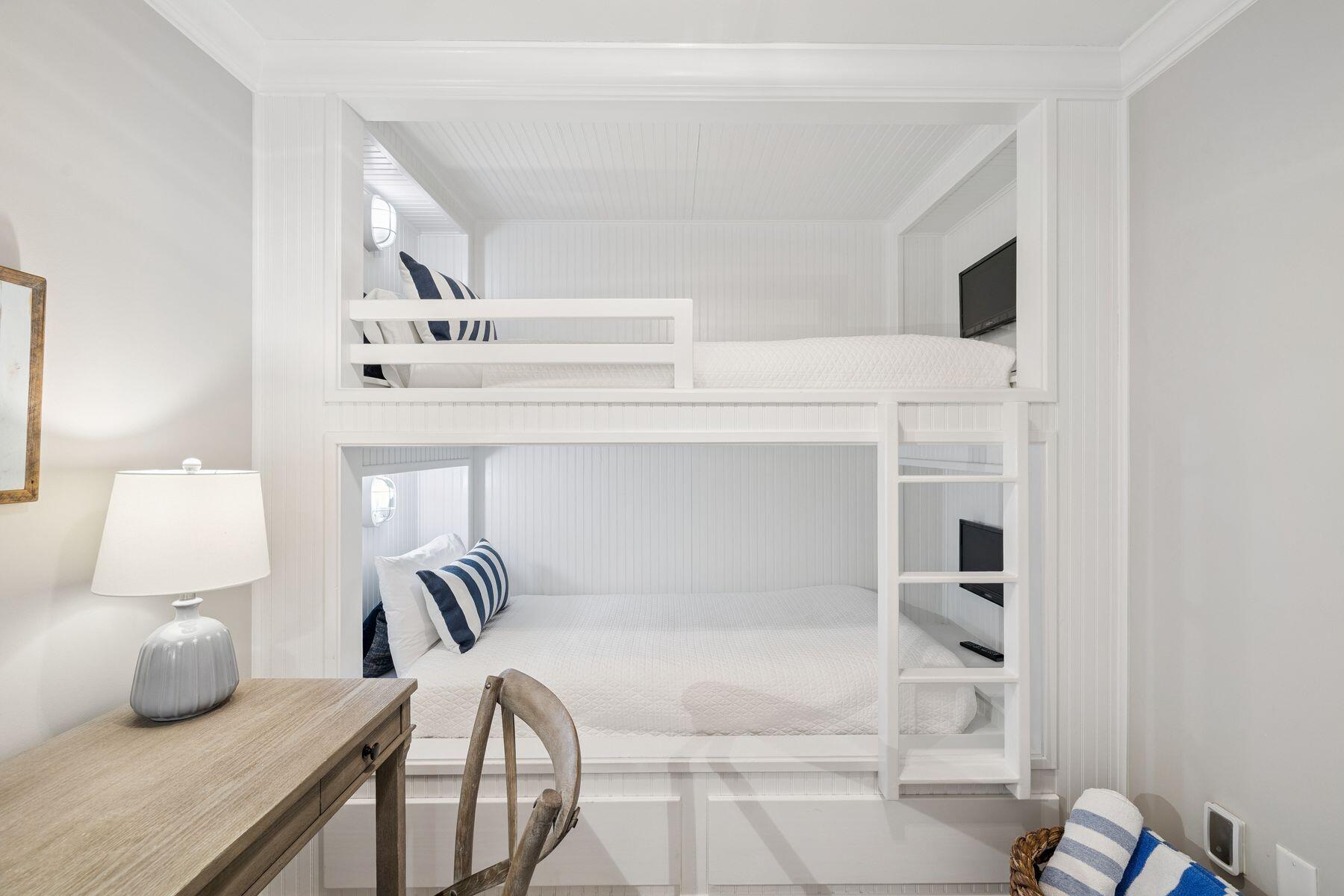 ROSEMARY BEACH, THE LOFTS WEST - Residential