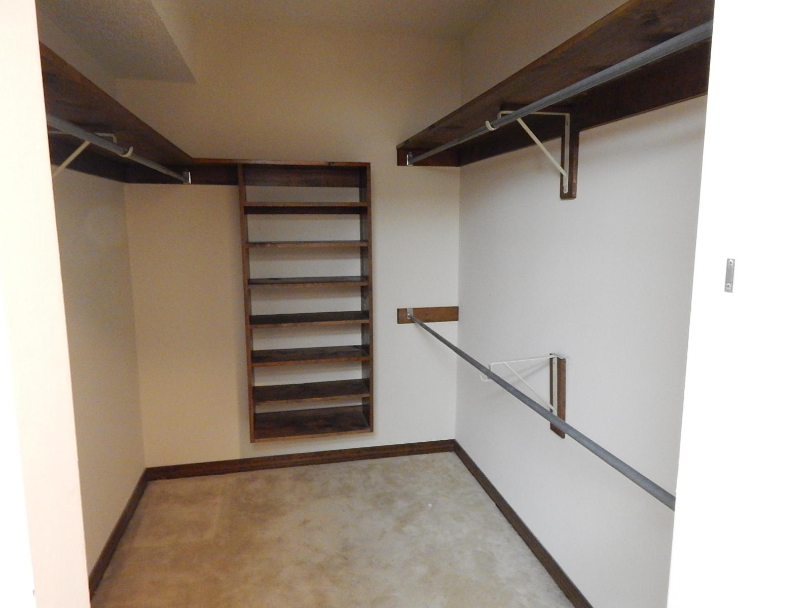 ROCKY BAYOU ESTATES - Residential