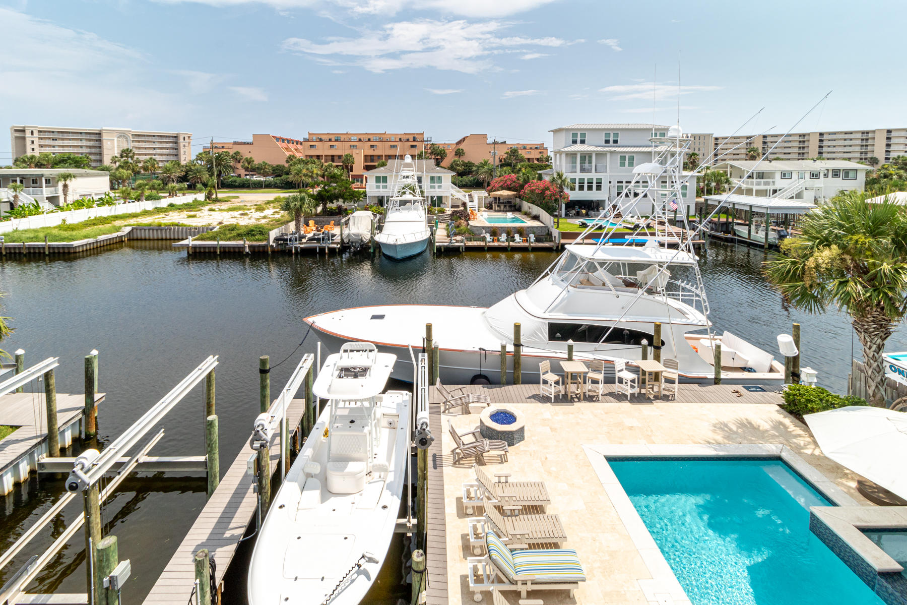 HOLIDAY ISLE - Residential