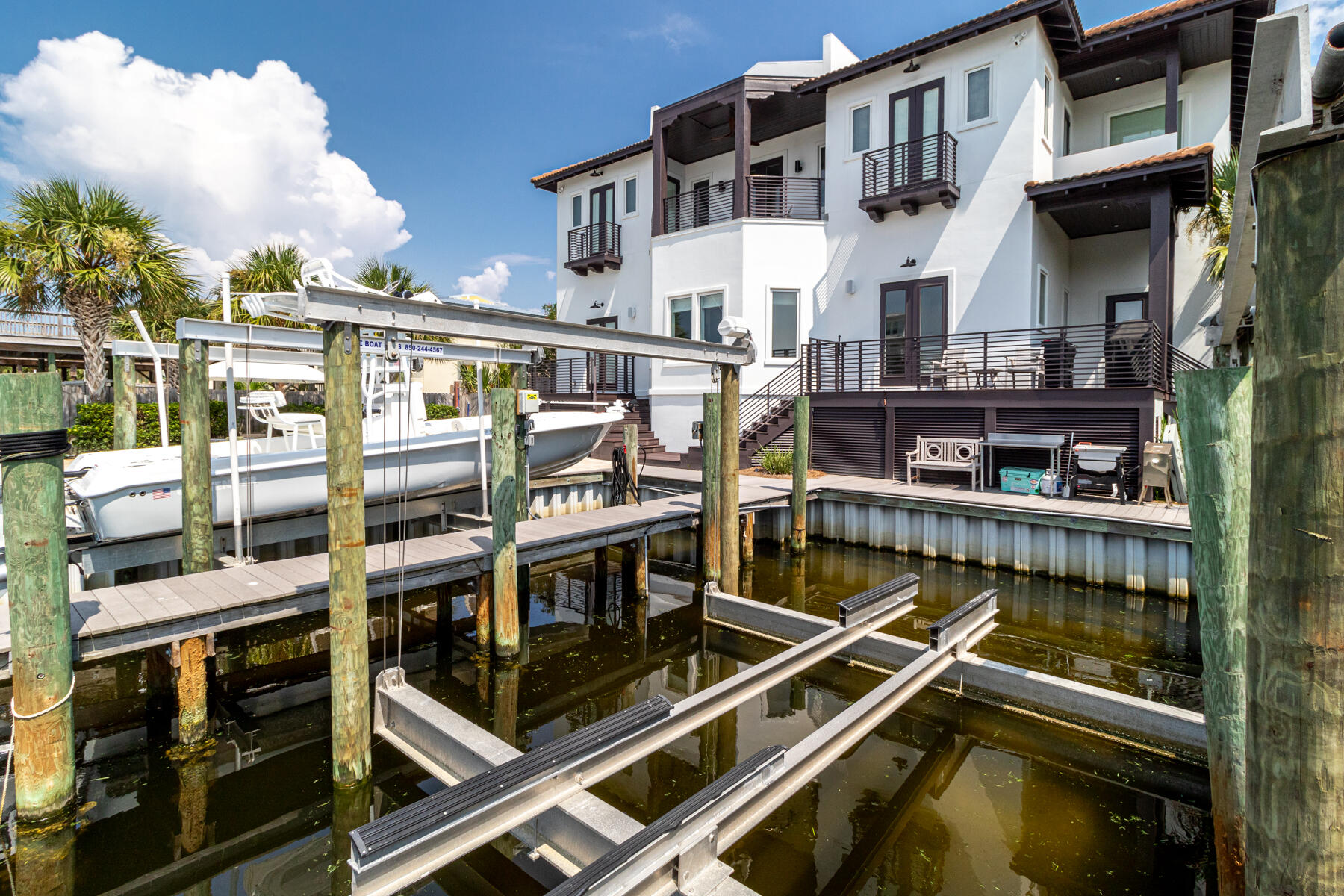 HOLIDAY ISLE - Residential