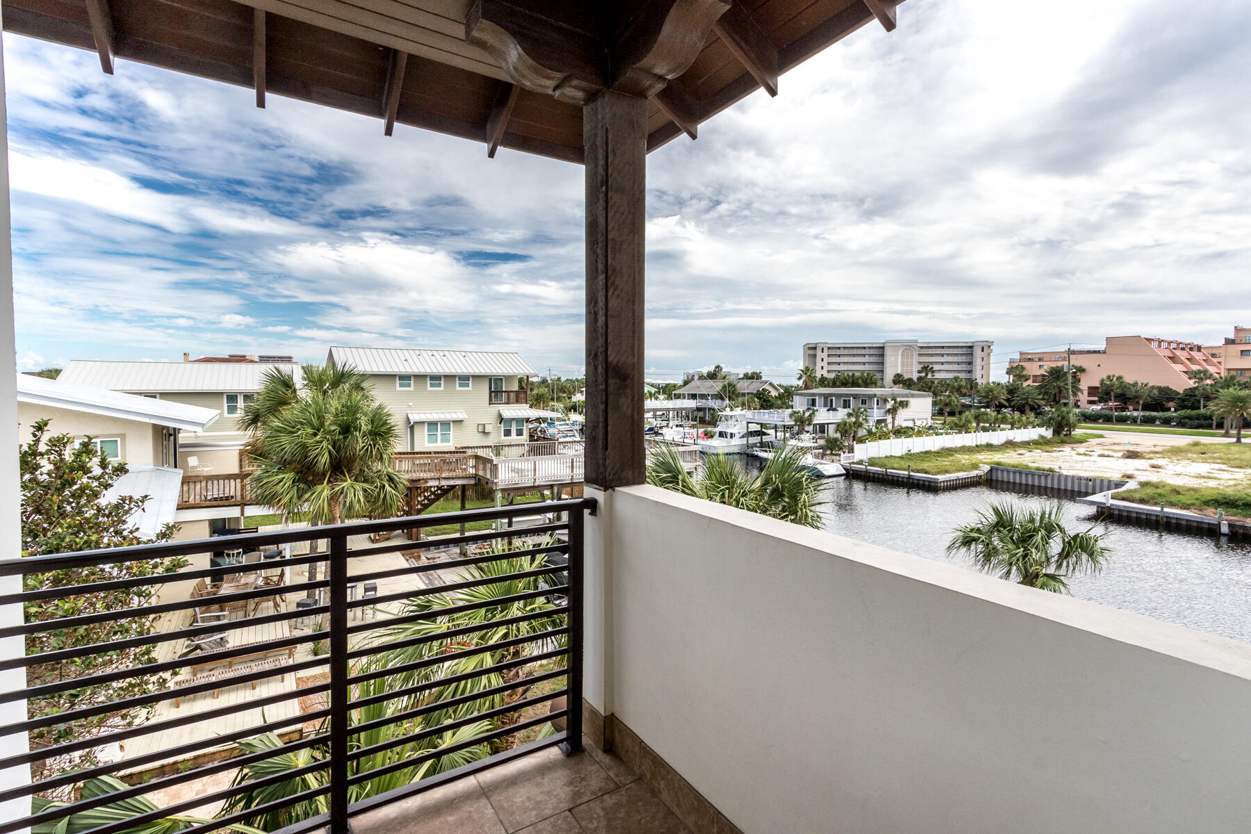 HOLIDAY ISLE - Residential