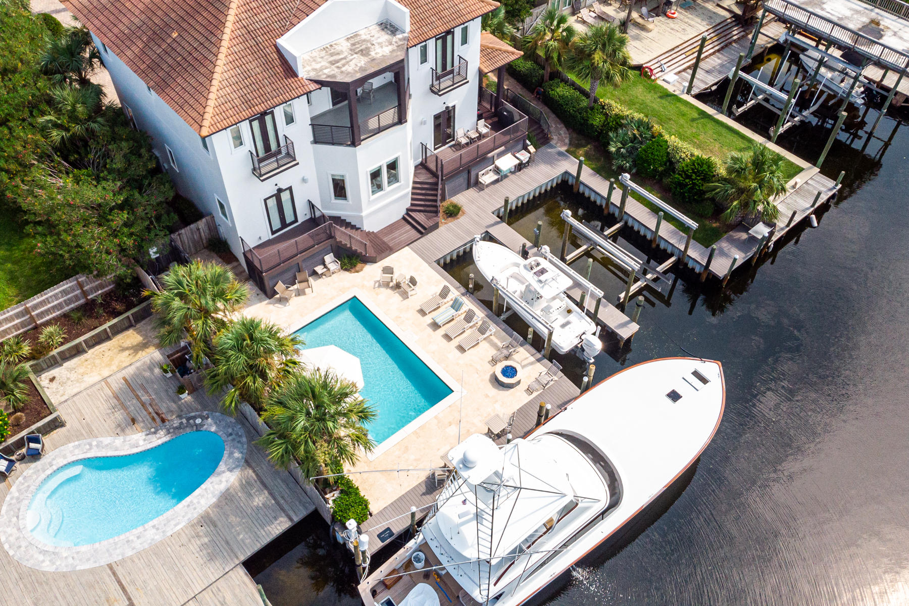 HOLIDAY ISLE - Residential