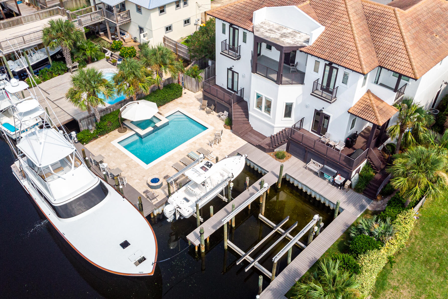 HOLIDAY ISLE - Residential