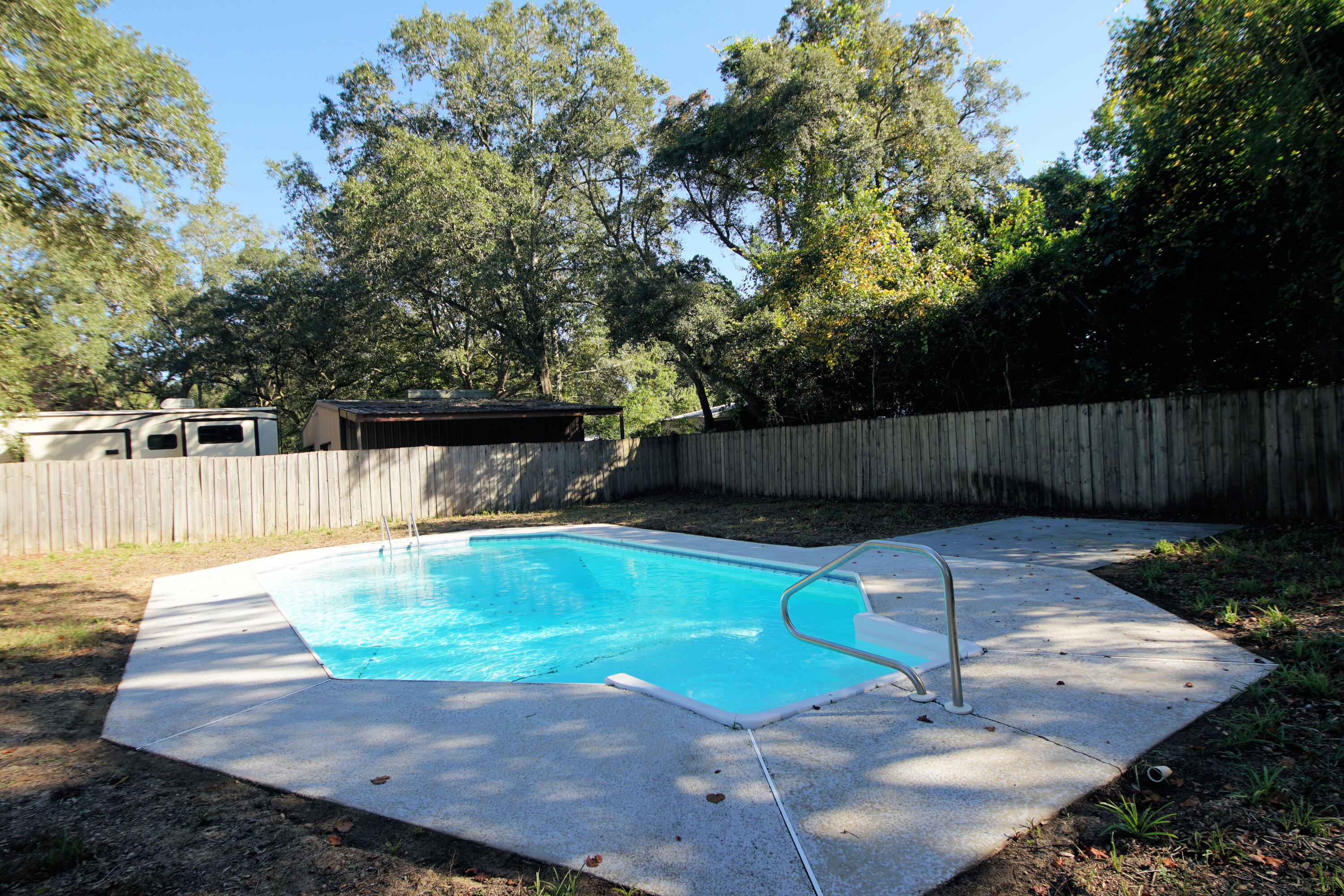 PINECREST HILLS - Residential