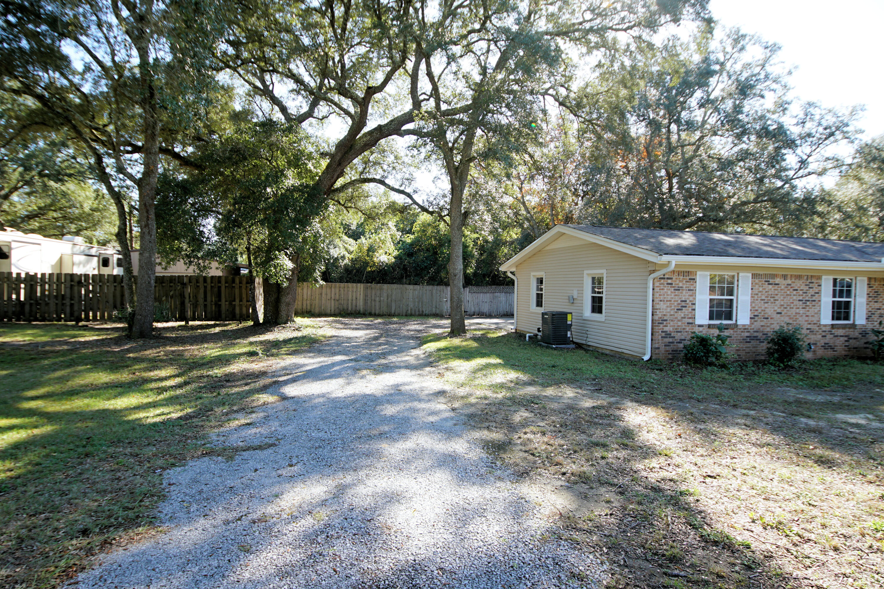 PINECREST HILLS - Residential