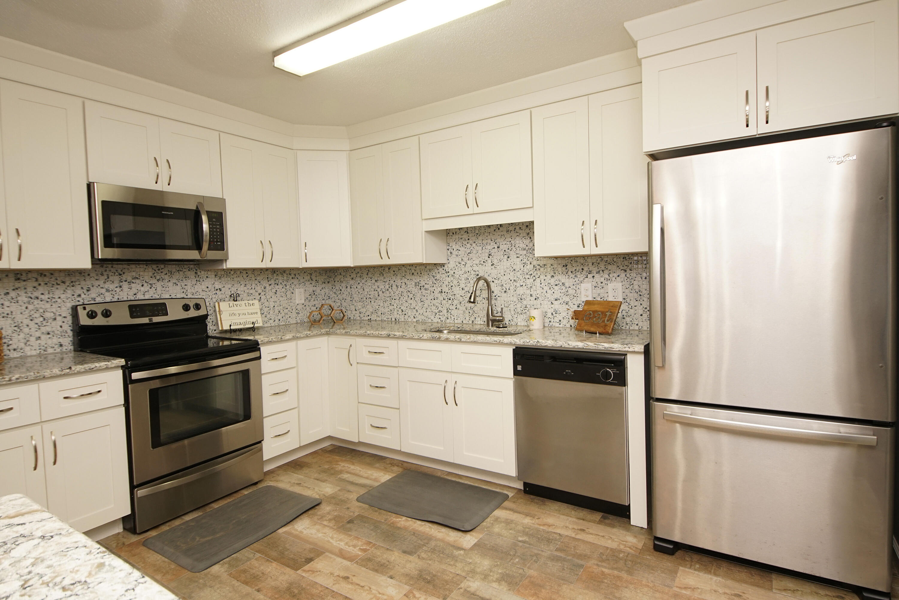 PINECREST HILLS - Residential