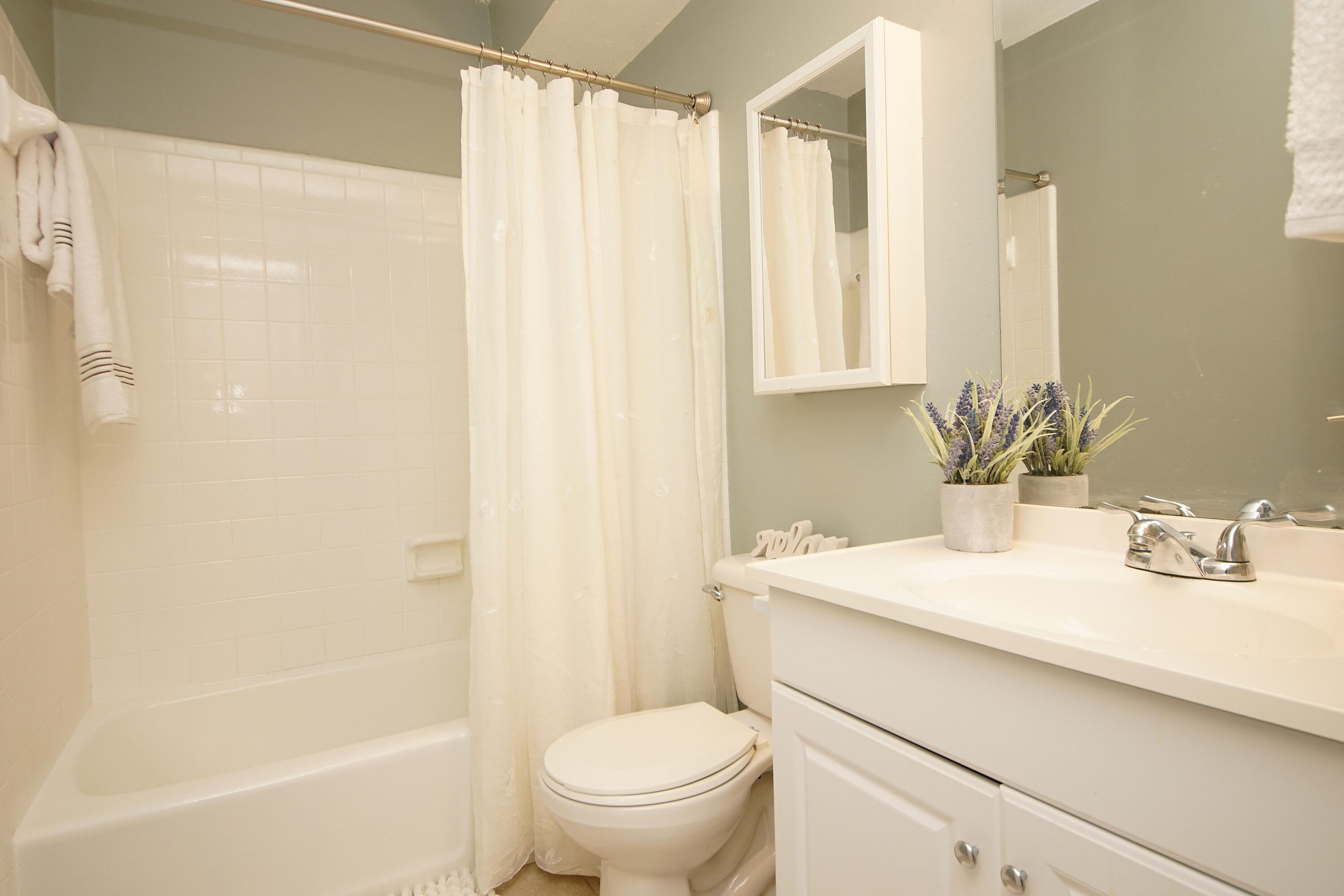 PINECREST HILLS - Residential