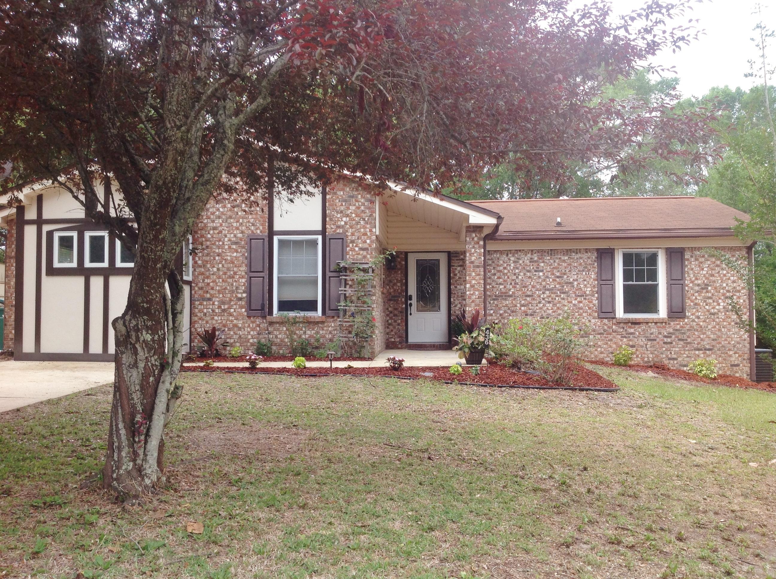 So much charm wrapped up in 1 perfect home! Heart of Niceville, convenient to Eglin AFB, Blue Ribbon schools, shops, dining and more. THIS is the home you've searched for! UNDER $200,000! This 4 bedroom renovated home has an efficient kitchen featuring 2 windows that allow the natural Florida sunshine in, and Ergonomically designed so your time in the kitchen is efficient. Dining area offers plenty of room and opens up to the spacious living room. Custom wide baseboards reflect our beach lifestyle, along with crown molding in formal areas. Split bedroom floor plan highlights the Master bedroom with Walk in closet featuring 3 pull out shoe drawers and organizational shelves. Work area/large laundry room is perfect for home office. Screened in porch extends living area and lets fresh air