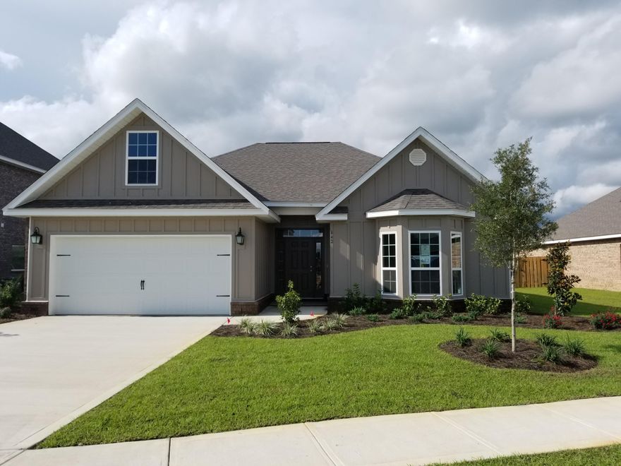 HOME READY FOR MOVE IN:) Home on sale WAS $ 299,900 NOW $ 289,900
Closing cost incentive provided using builders preferred lender.
The Bonaventure plan features a 3 bedroom/ 2 bath, bonus room over the 2 car garage and a sunroom. Double tray ceilings in family room and very large master bedroom with sitting area.
NEW EXECUTIVE SERIES IN CENTRAL PARK..Incredible Standard Features in this home INCLUDE: 3 sides brick, gas hot water heater, gas stub for grill and stove, Granite Countertops in kitchen & baths, tile shower in master, Stainless Steel Frigidaire Microwave, Stove & Dishwasher, Brushed Nickel Plumbing Fixtures, HARDWOOD floors in common areas in the home, 16'' tile in baths & utility room, only carpet in bedrooms. Extensive Crown Molding, Brushed Nickel Li