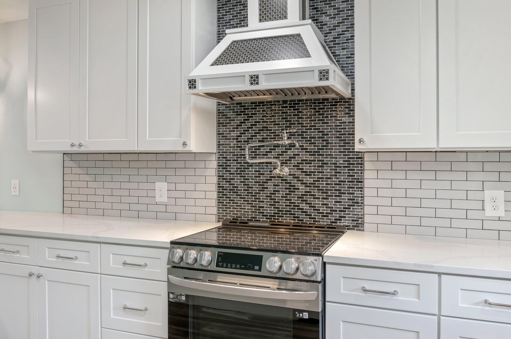 GARNIERS CAY PH 2 - Residential Lease