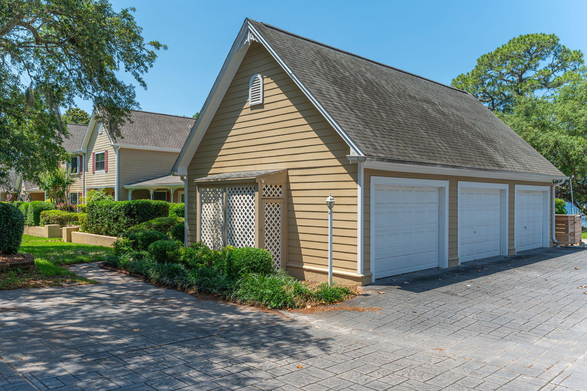 GARNIERS CAY PH 2 - Residential Lease