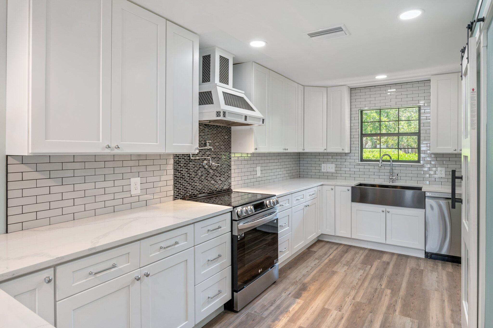 GARNIERS CAY PH 2 - Residential Lease