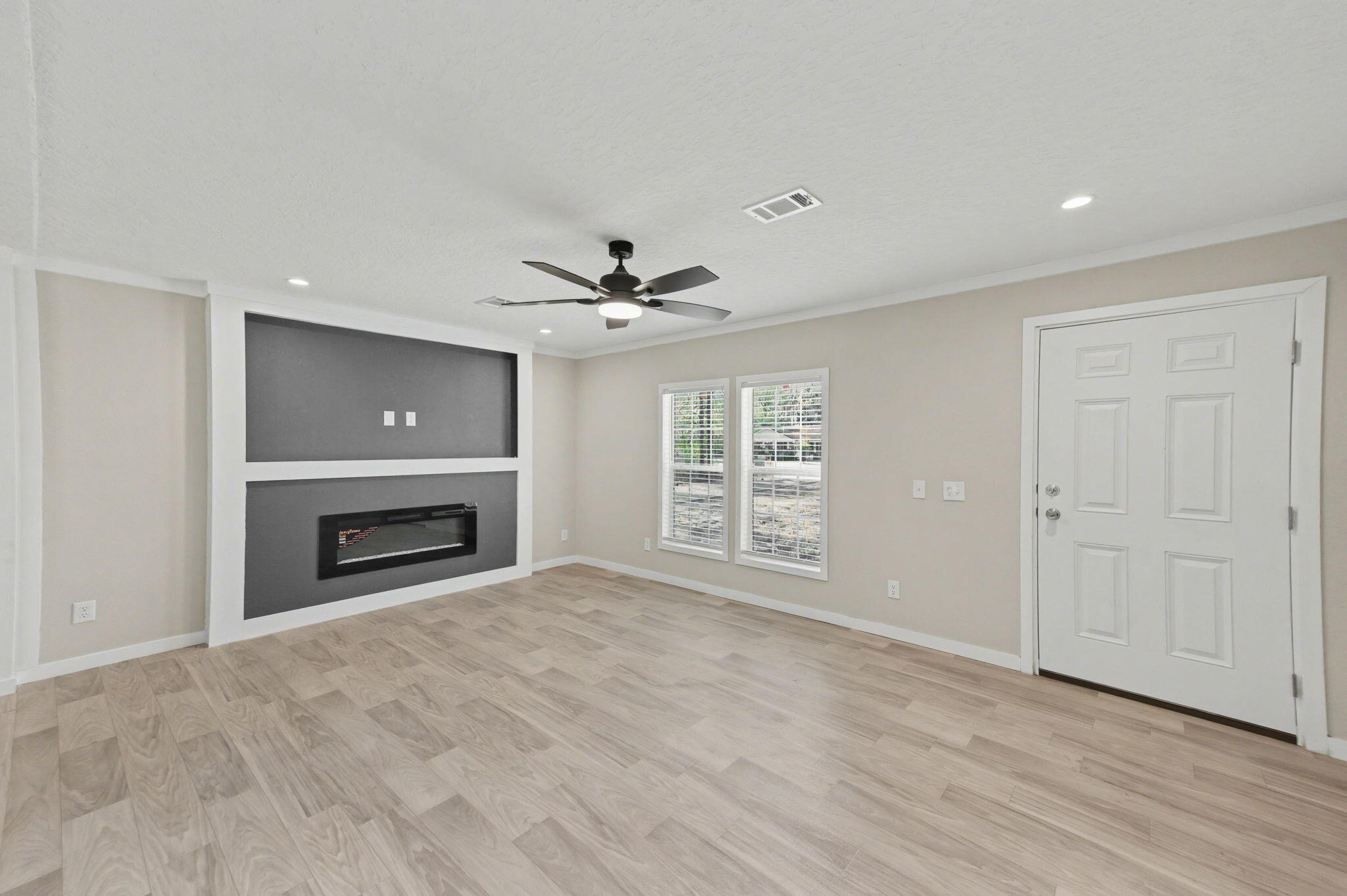 LAKE JUNIPER ESTATES UNIT 3 - Residential