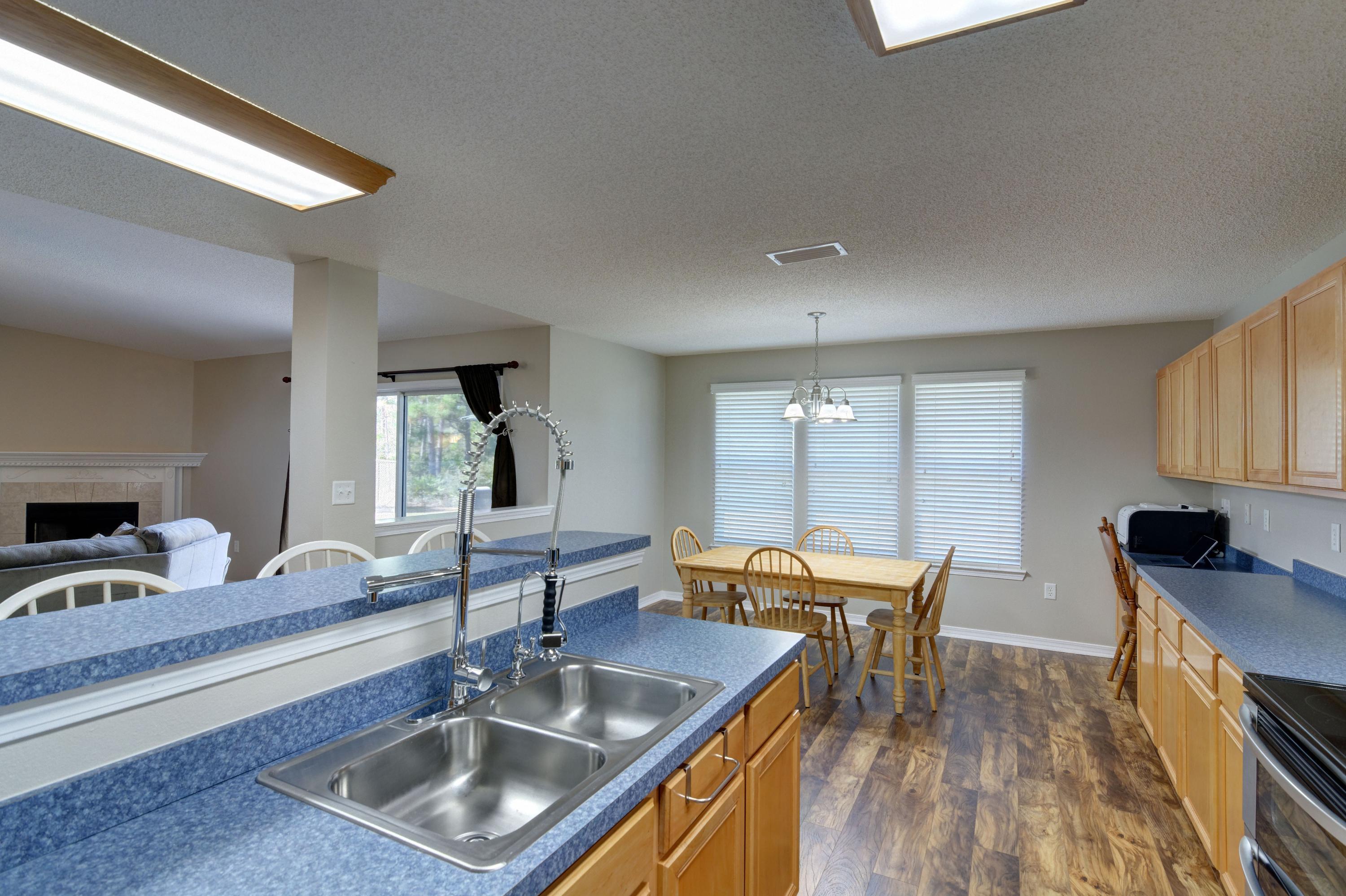 ASHBERRY WOODS - Residential