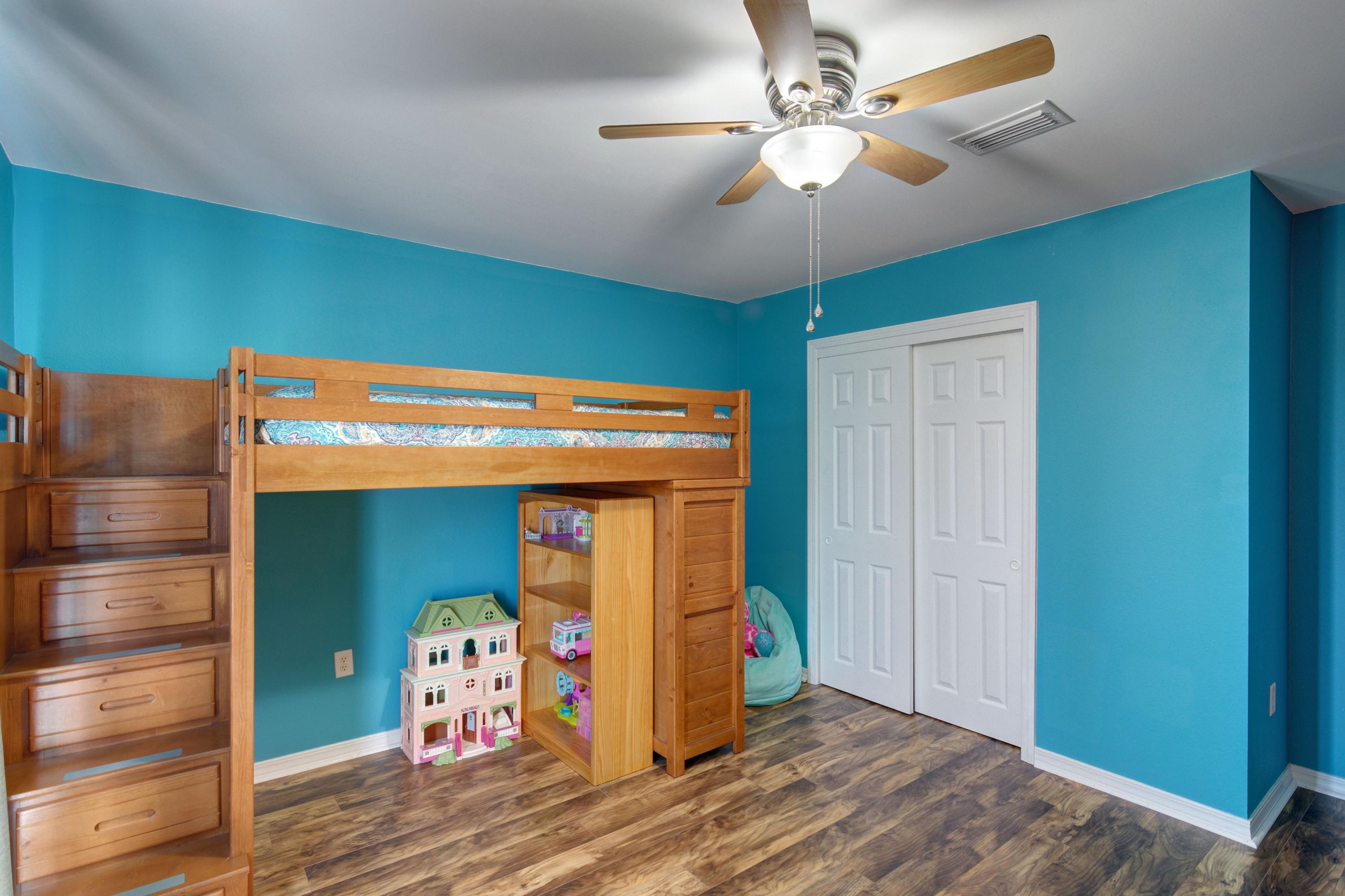 ASHBERRY WOODS - Residential