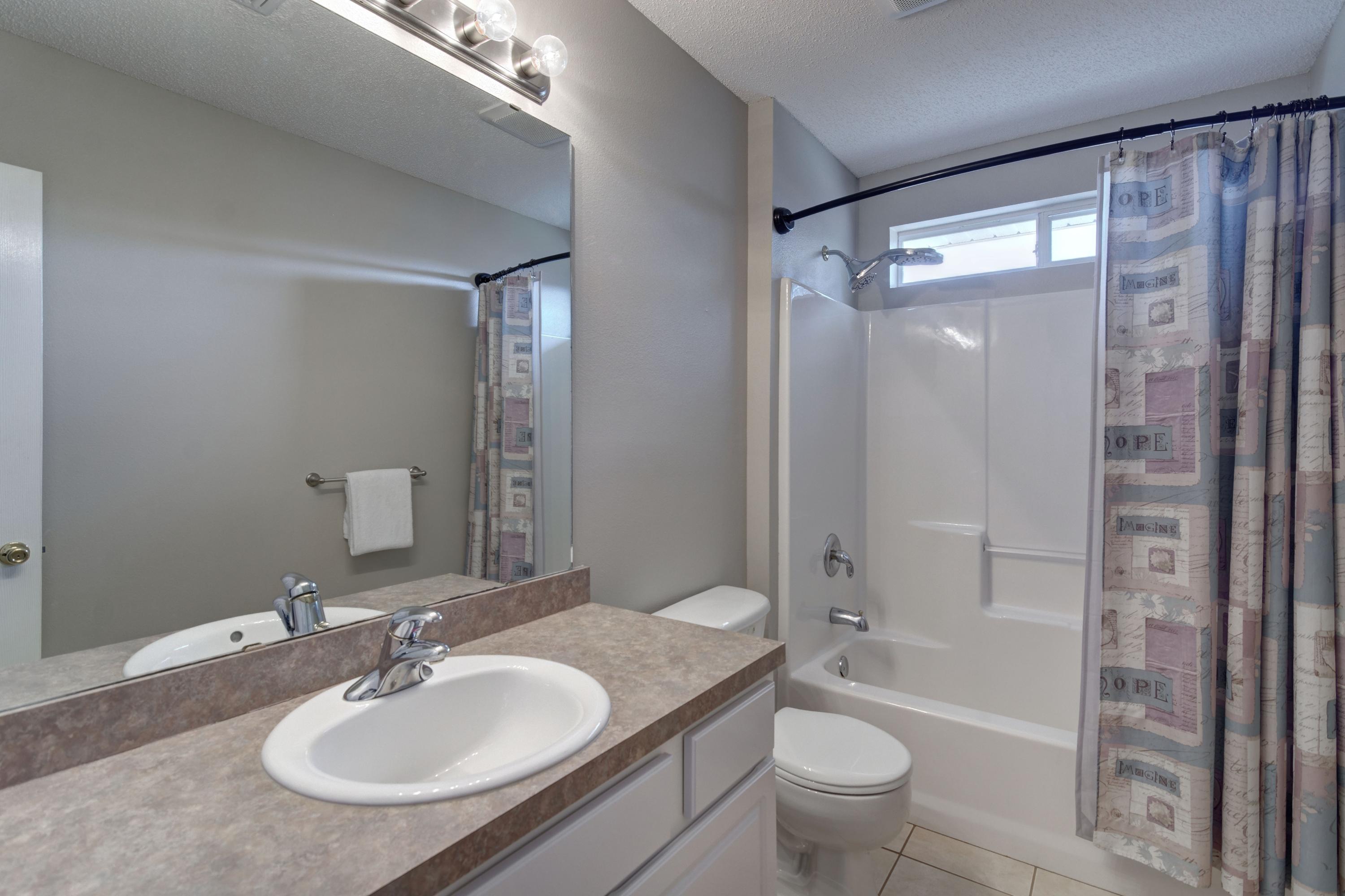 ASHBERRY WOODS - Residential