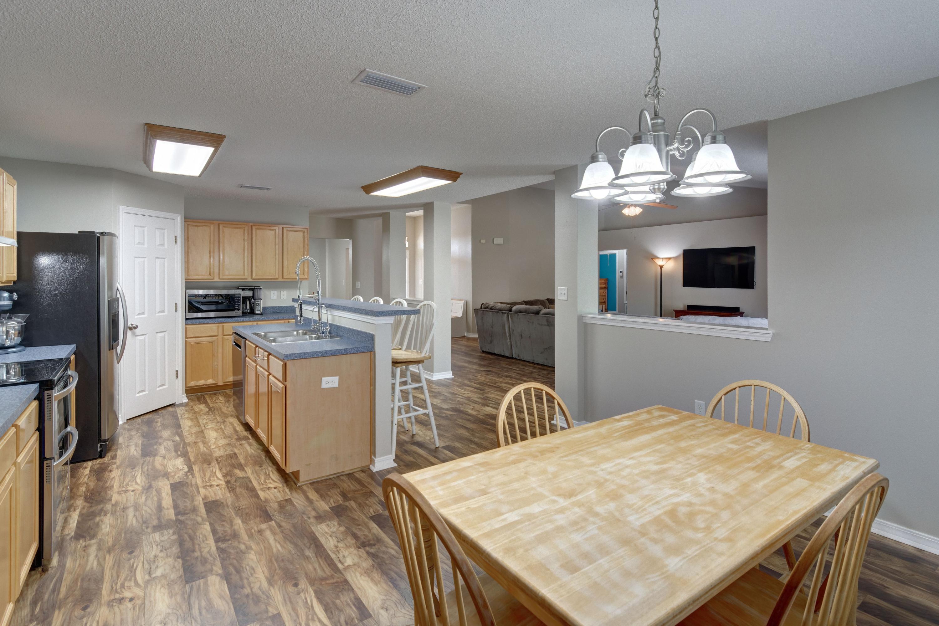 ASHBERRY WOODS - Residential