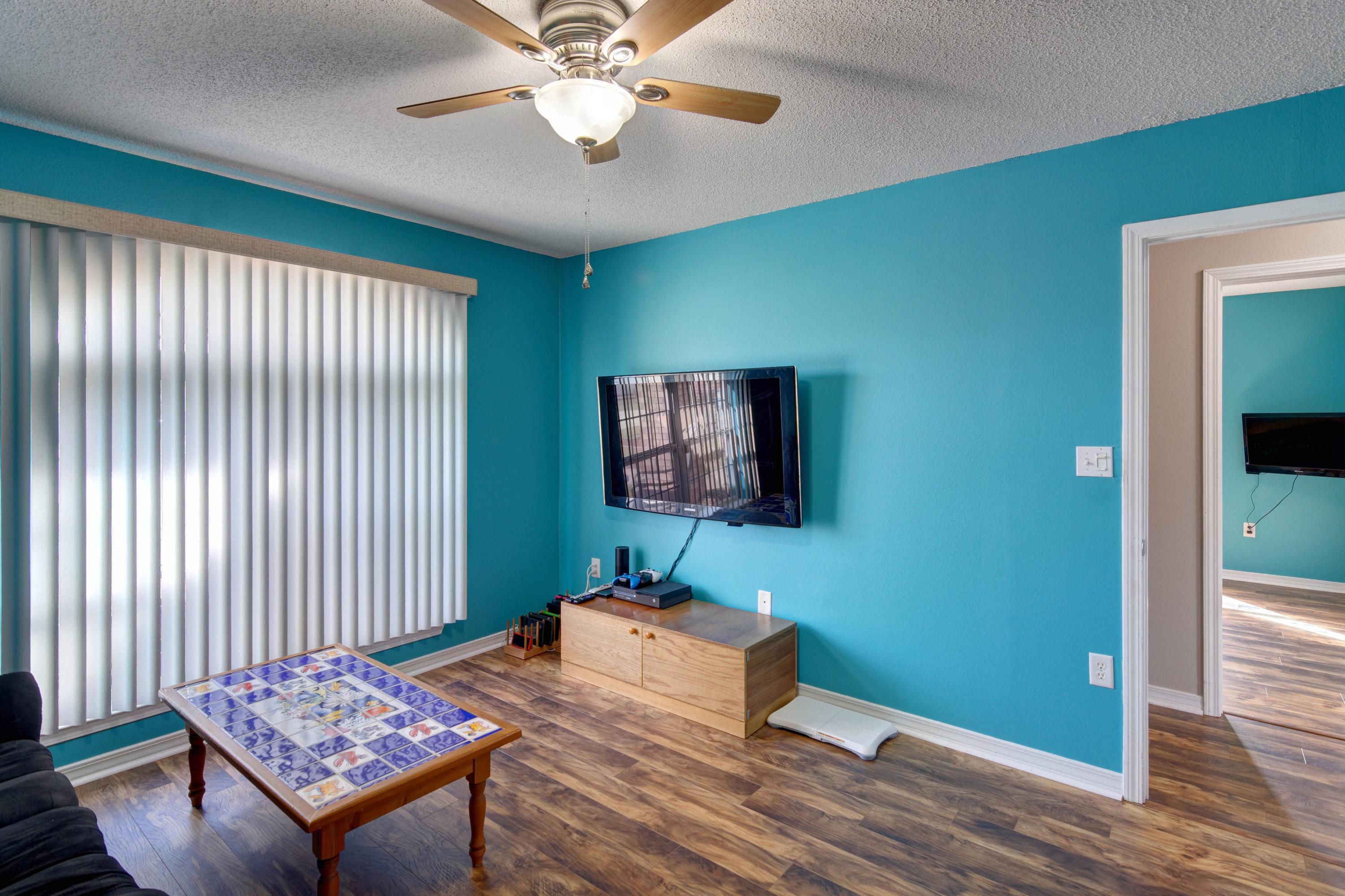 ASHBERRY WOODS - Residential