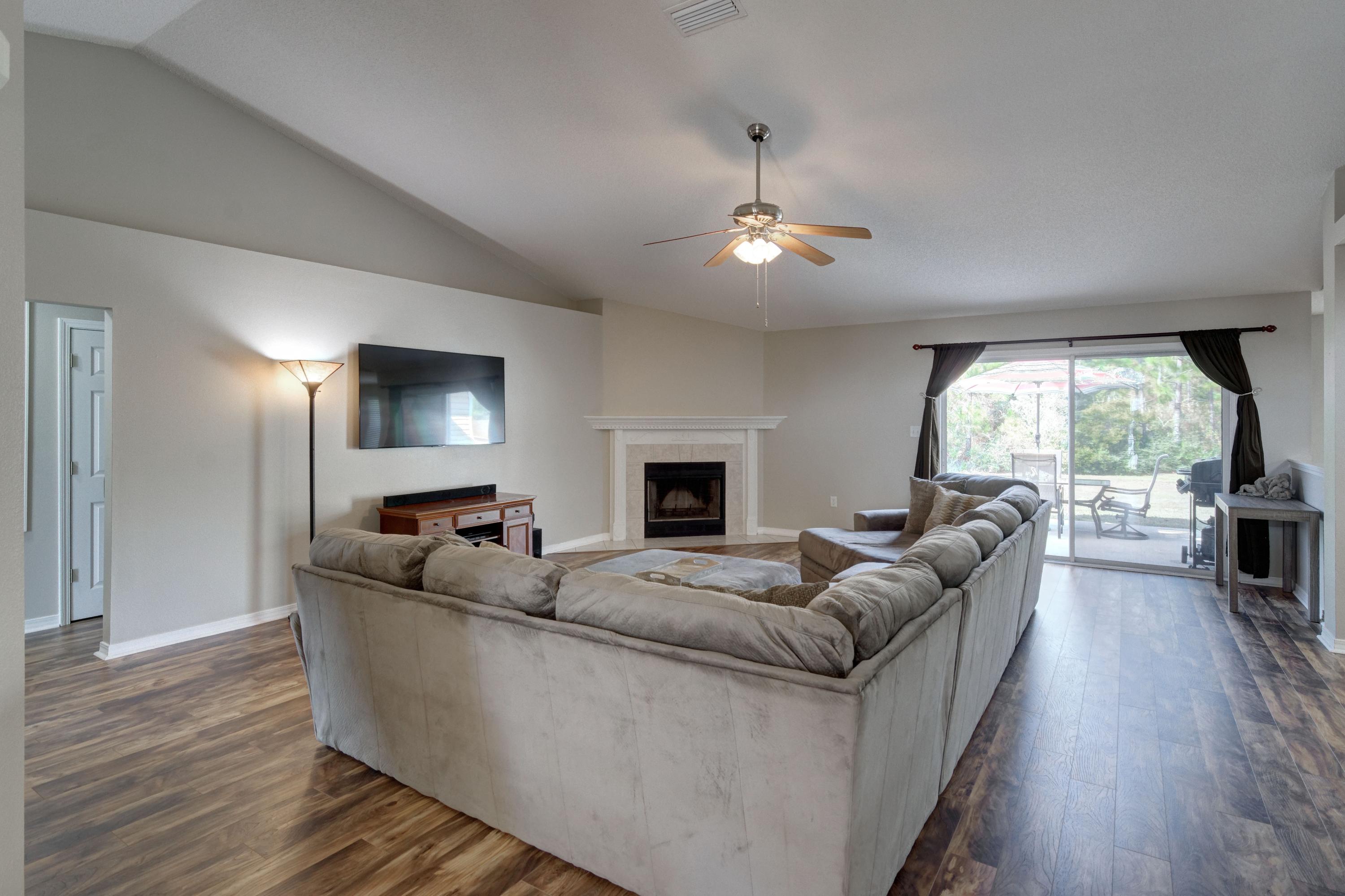 ASHBERRY WOODS - Residential