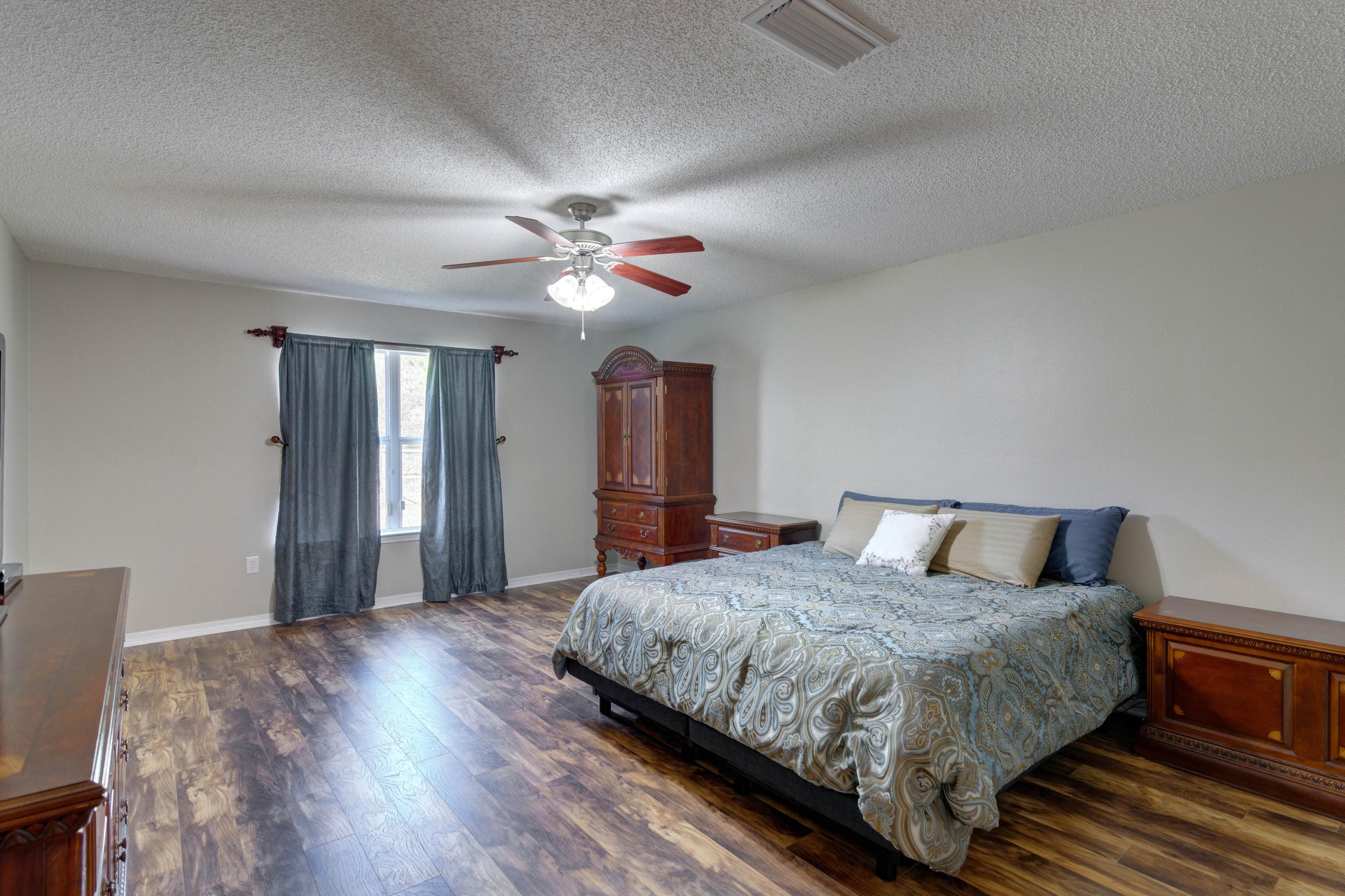 ASHBERRY WOODS - Residential