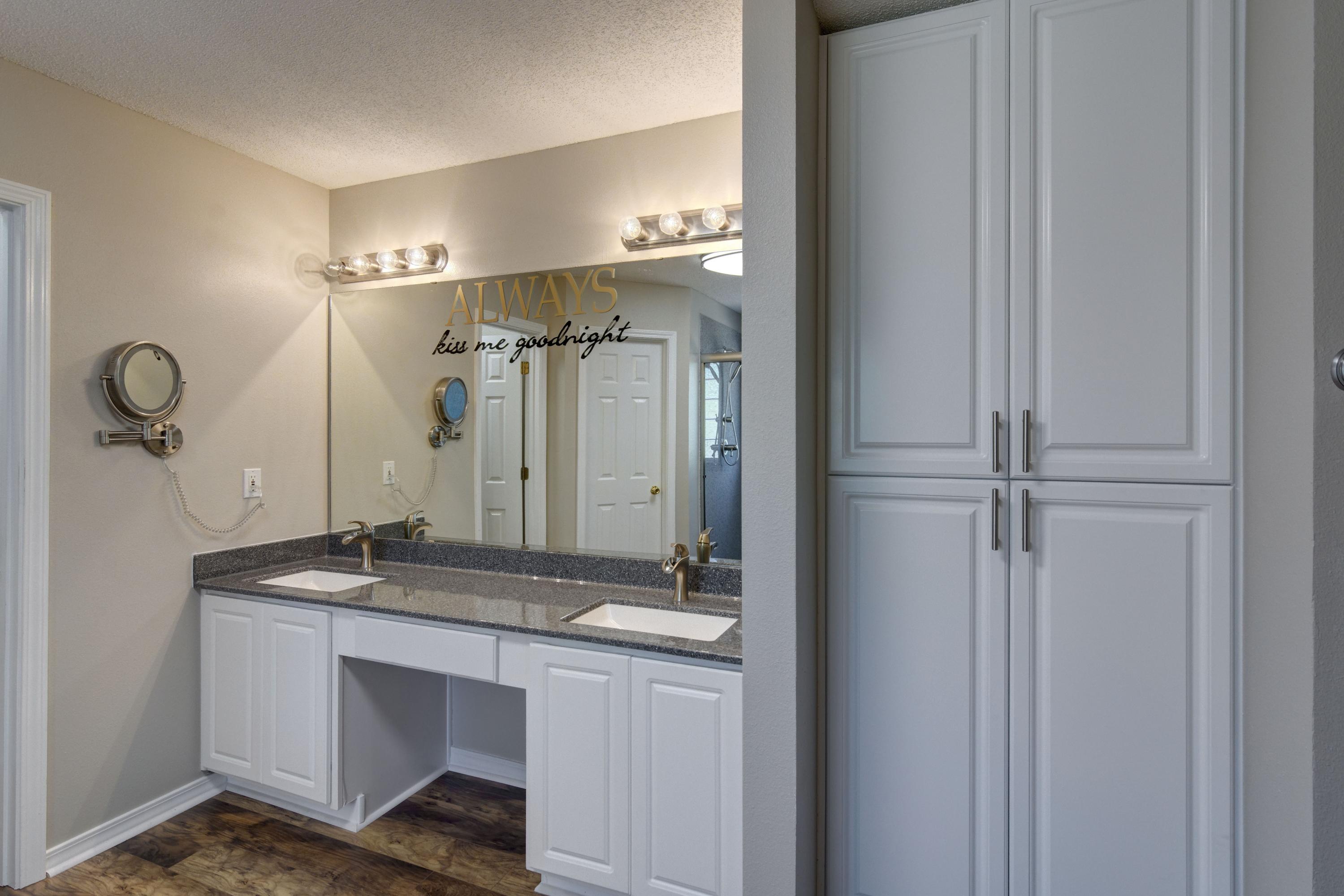 ASHBERRY WOODS - Residential