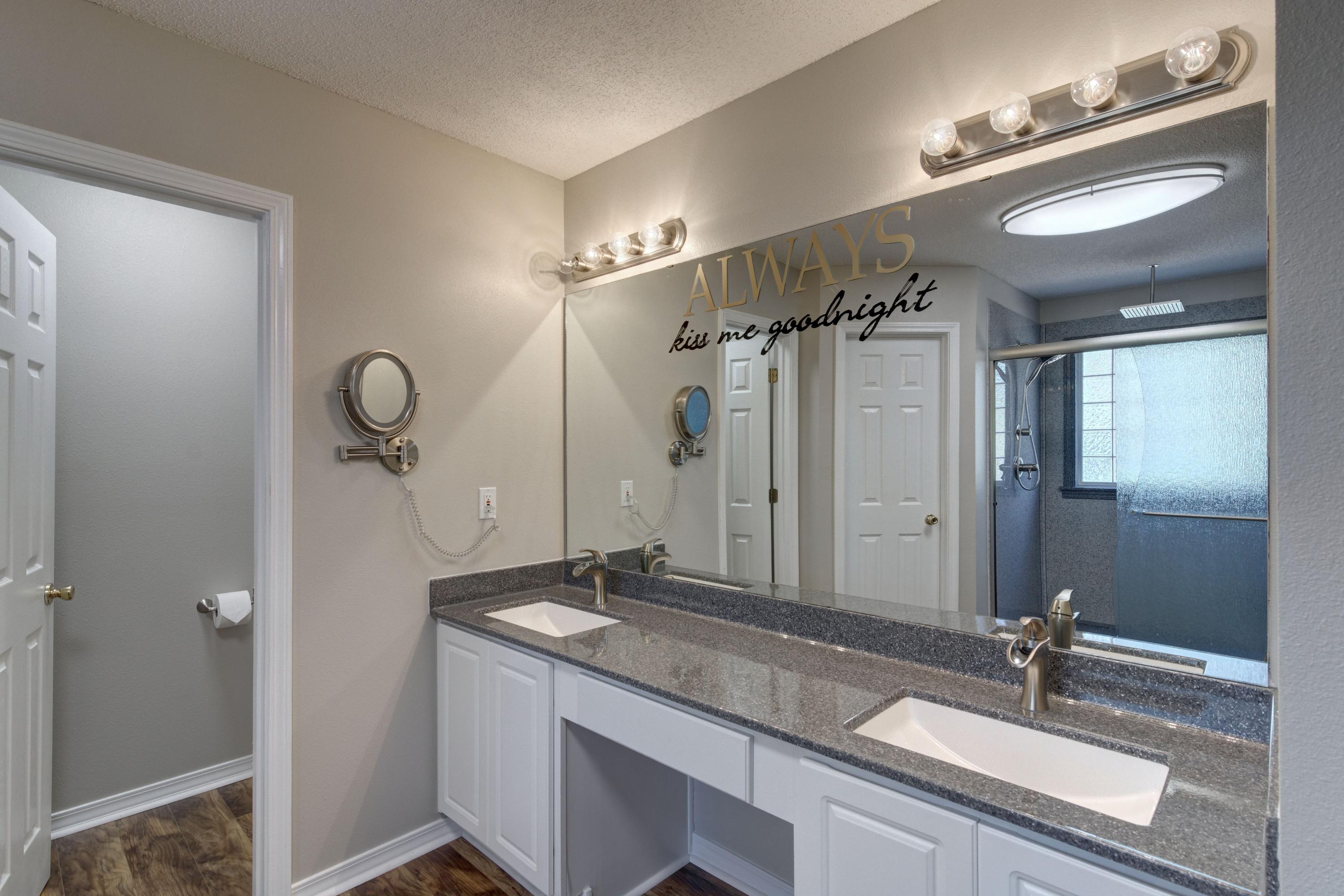 ASHBERRY WOODS - Residential