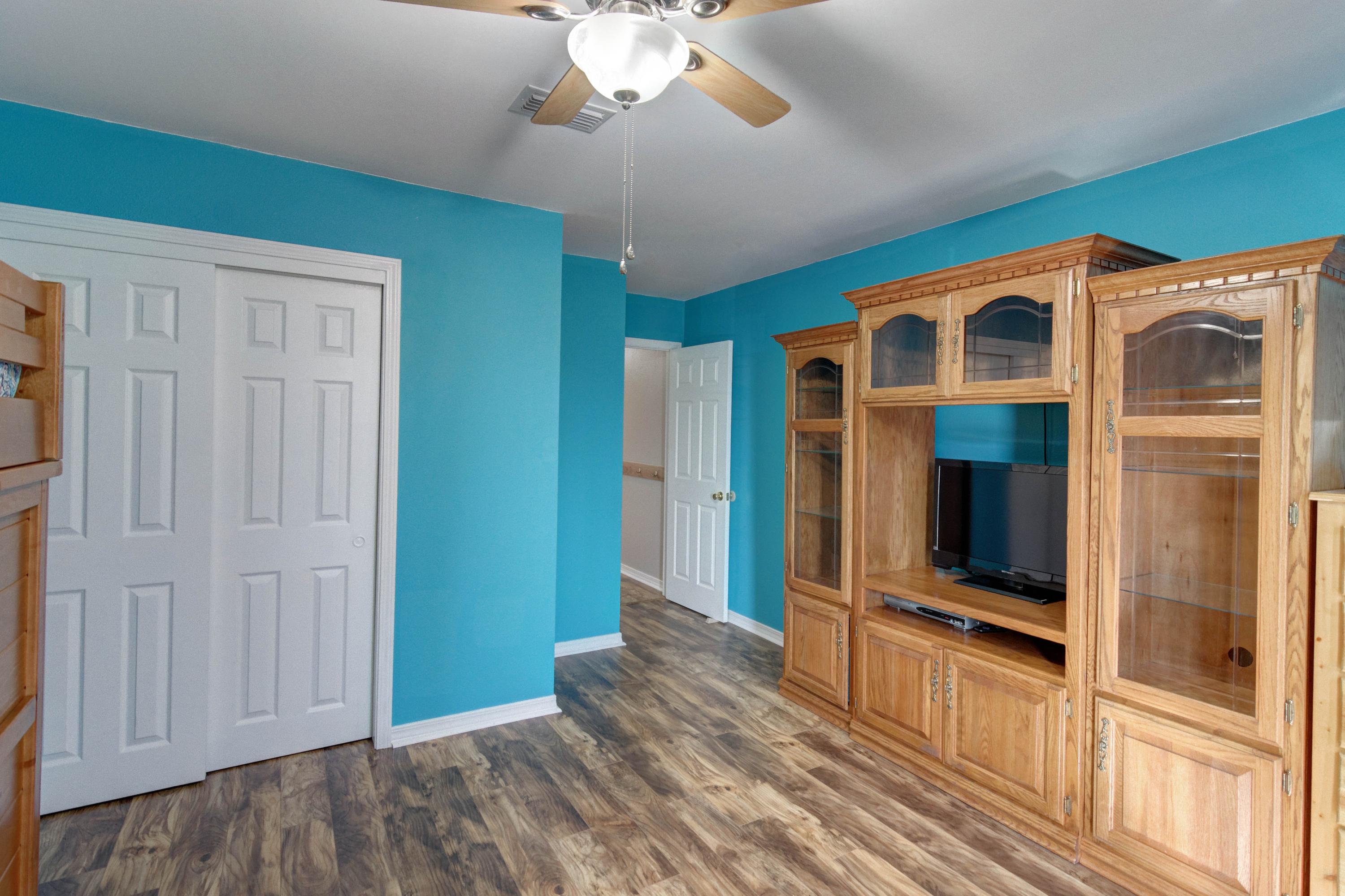 ASHBERRY WOODS - Residential