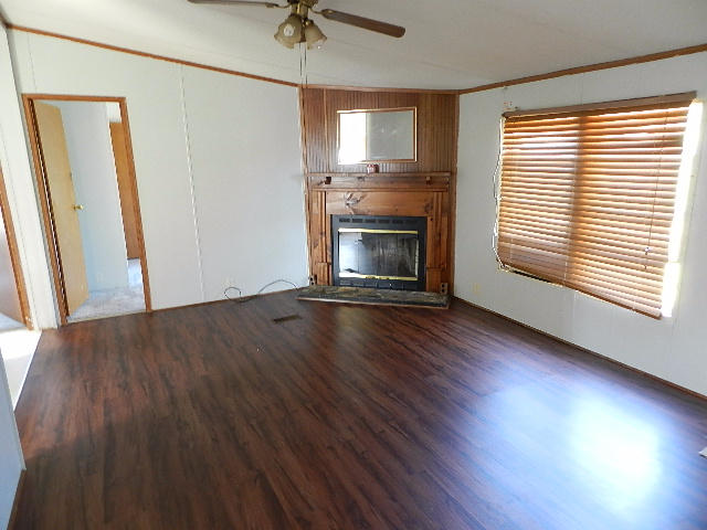 CRESCENT SHORES - Residential